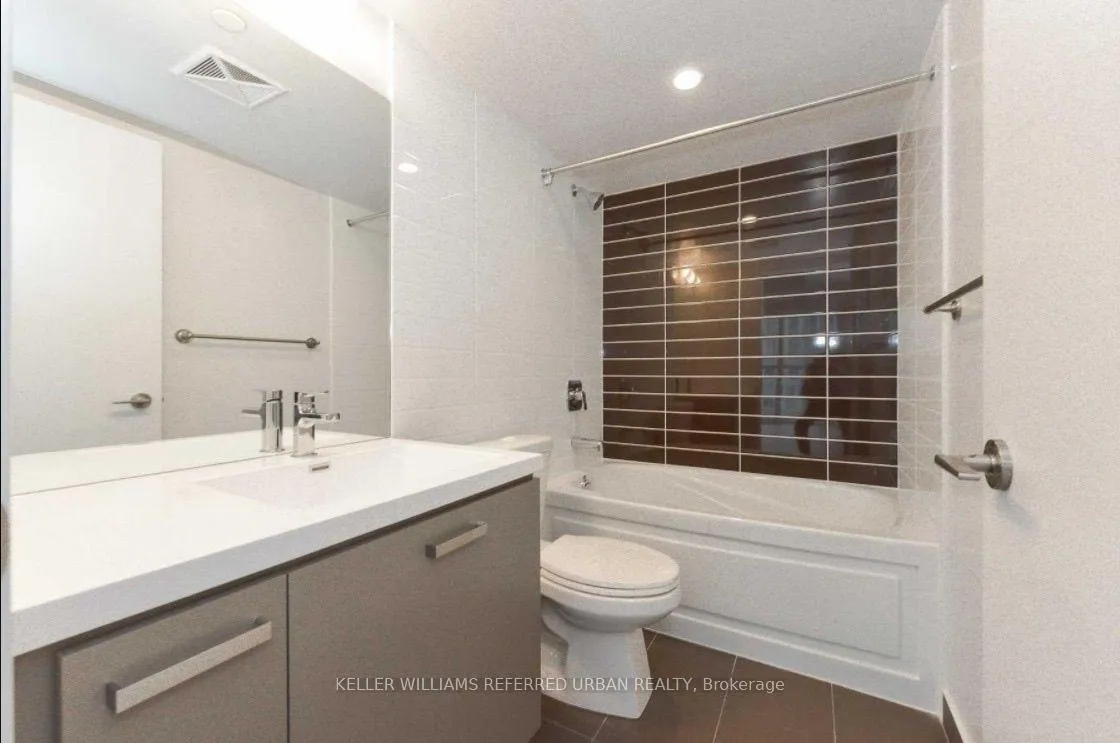 Photo 7 of Unit 2109, 125 Redpath Avenue, Toronto, Mount Pleasant West — HOMEH