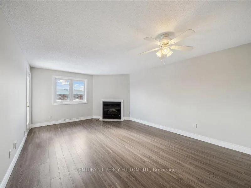 Photo 6 of Unit 409, 193 Lake Driveway, Ajax, South West — HOMEH