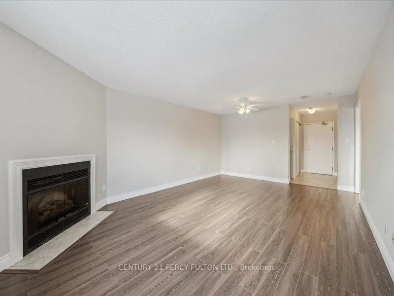 Photo 7 of Unit 409, 193 Lake Driveway, Ajax, South West — HOMEH