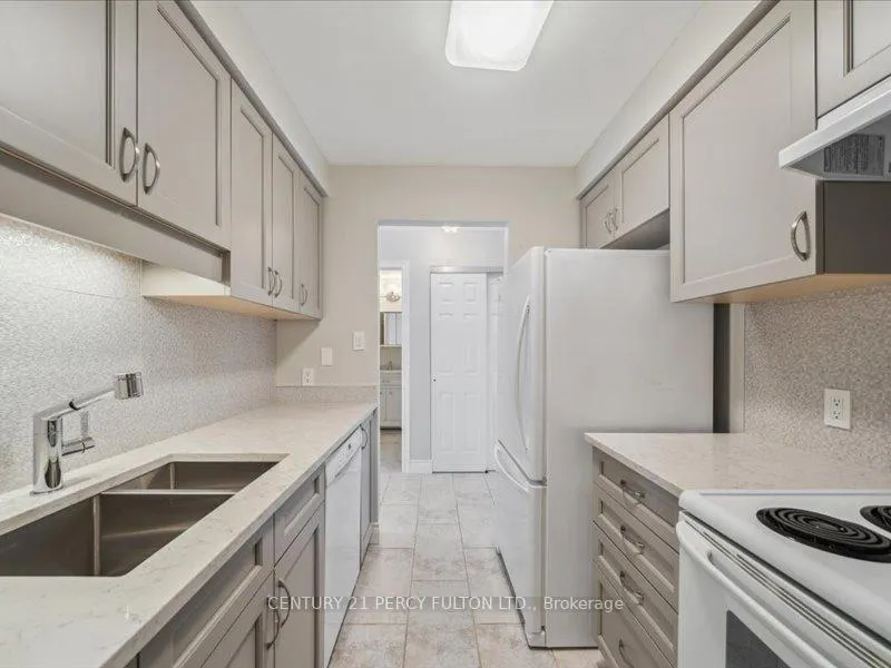 Photo 10 of Unit 409, 193 Lake Driveway, Ajax, South West — HOMEH