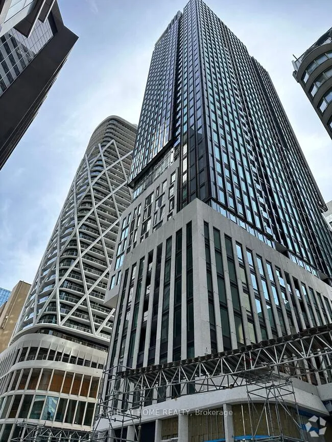 Front of Unit 3406, 238 Simcoe Street