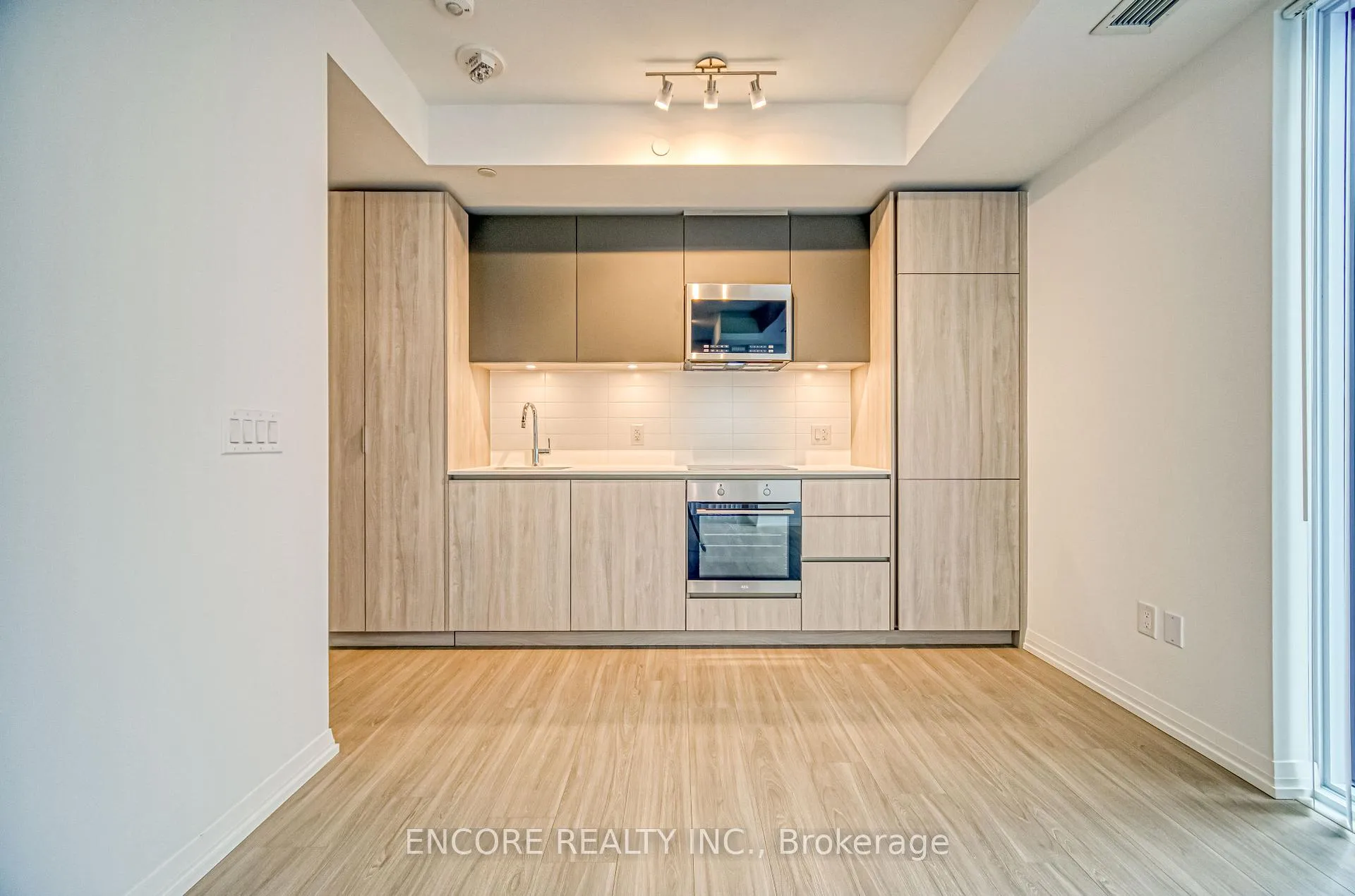 Photo 10 of Unit 3829, 28 Widmer Street, Toronto, Waterfront Communities — HOMEH