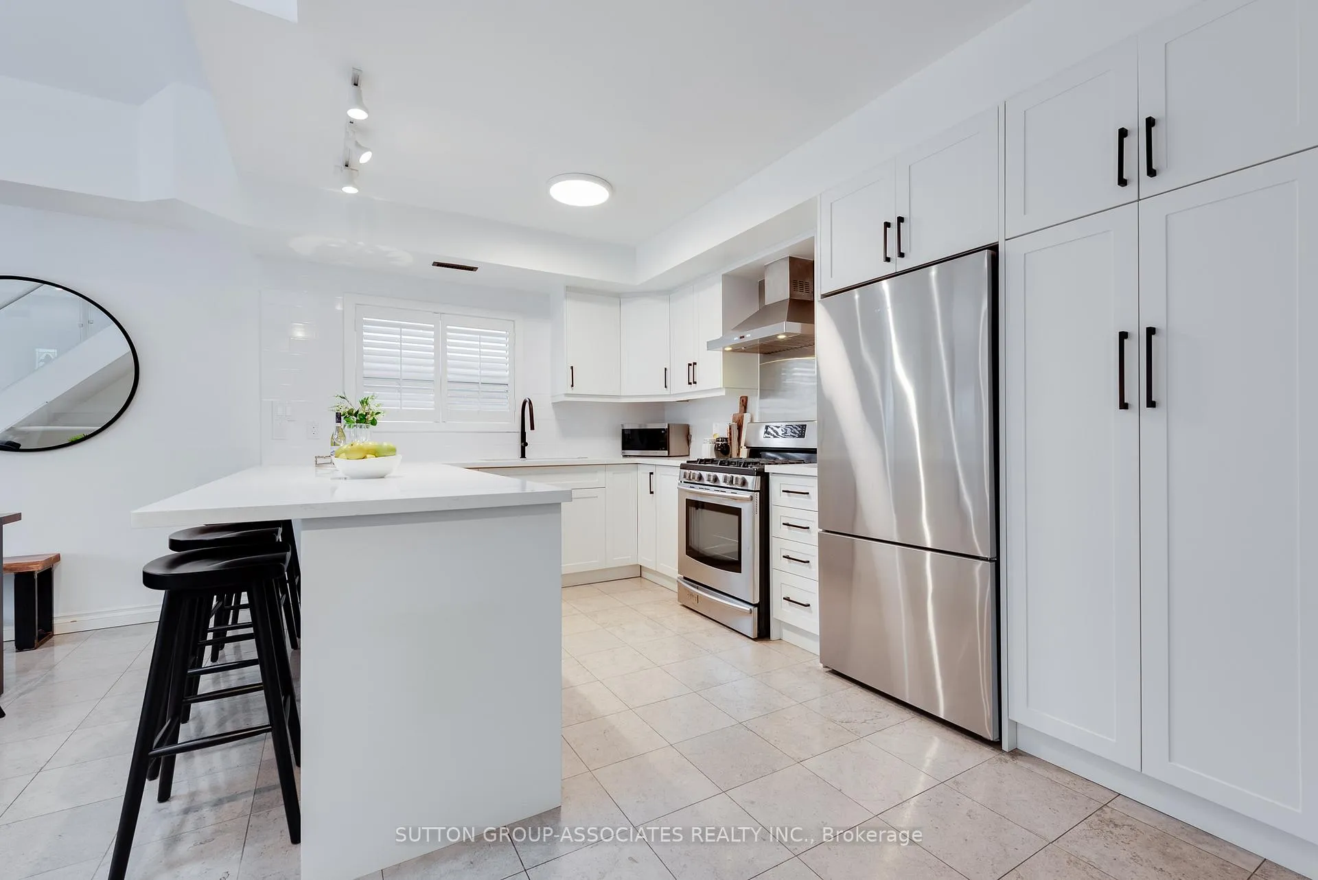 Photo 4 of 27B Claxton Boulevard, Toronto, Humewood-Cedarvale — HOMEH