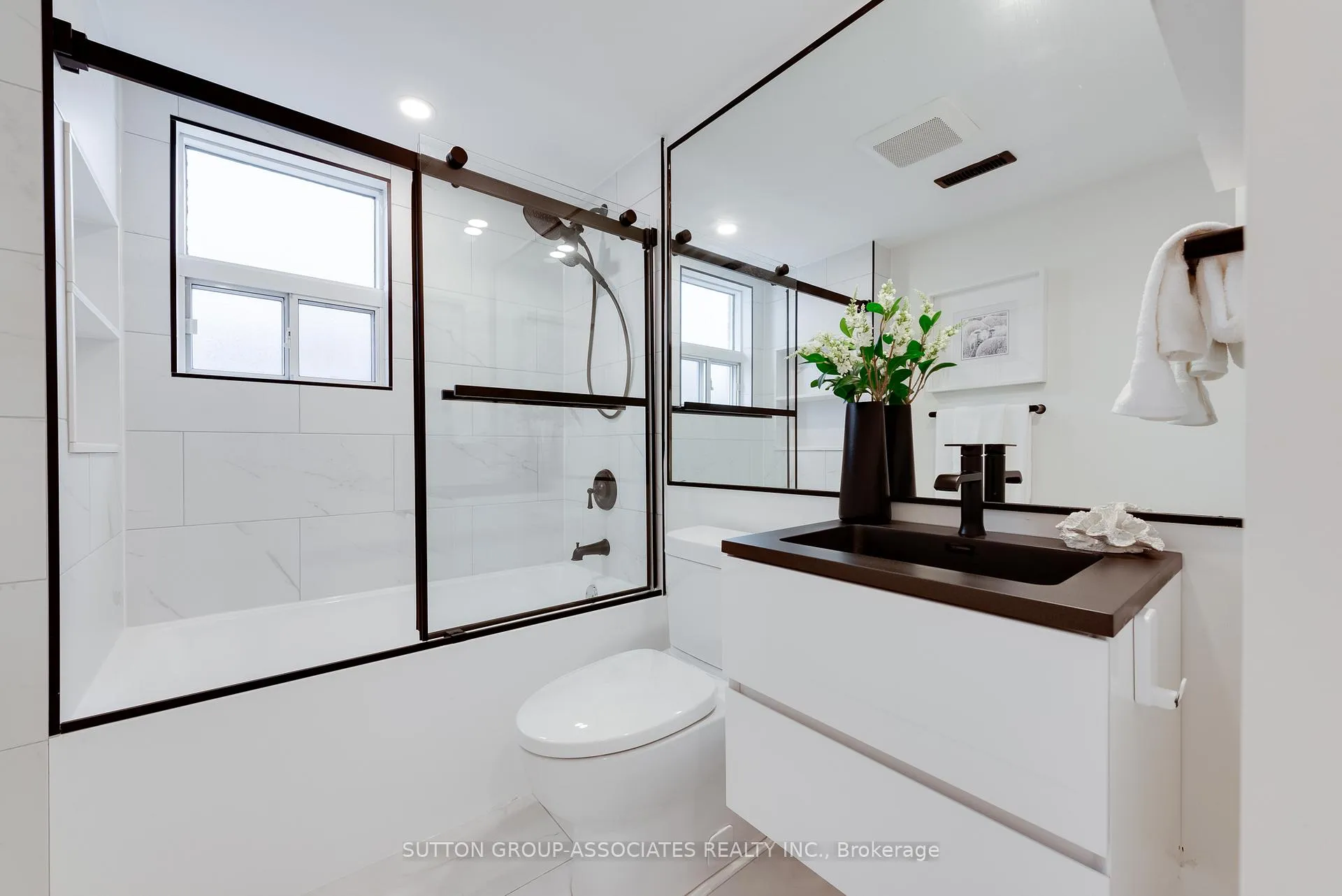 Photo 14 of 27B Claxton Boulevard, Toronto, Humewood-Cedarvale — HOMEH