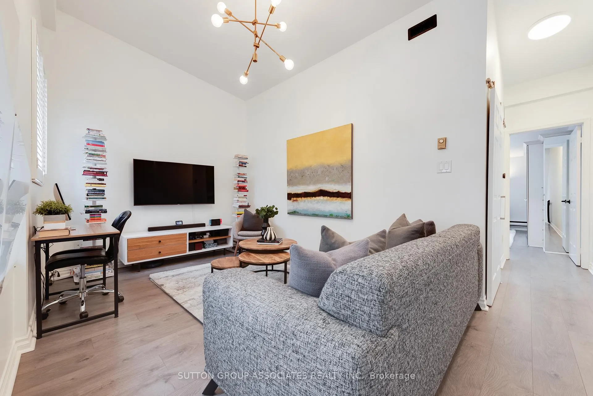 Photo 17 of 27B Claxton Boulevard, Toronto, Humewood-Cedarvale — HOMEH