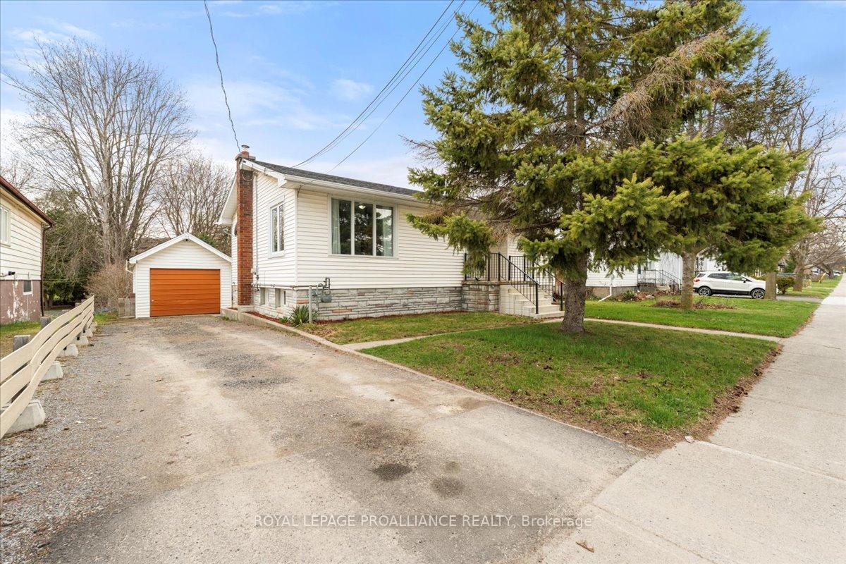 Photo 2 of 146 Macdonald Avenue, Belleville, Belleville Ward — HOMEH