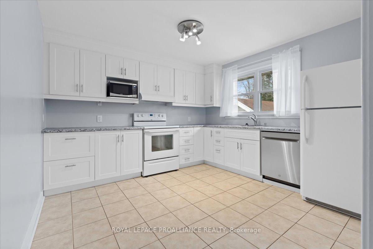 Photo 7 of 146 Macdonald Avenue, Belleville, Belleville Ward — HOMEH