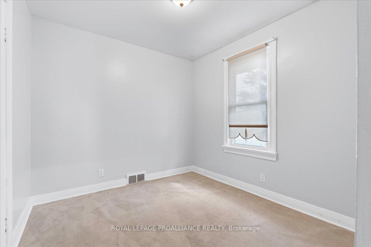 Photo 11 of 146 Macdonald Avenue, Belleville, Belleville Ward — HOMEH