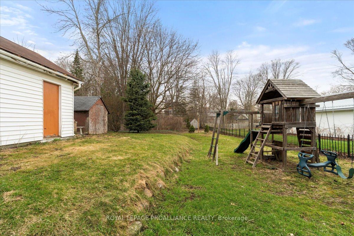 Photo 25 of 146 Macdonald Avenue, Belleville, Belleville Ward — HOMEH