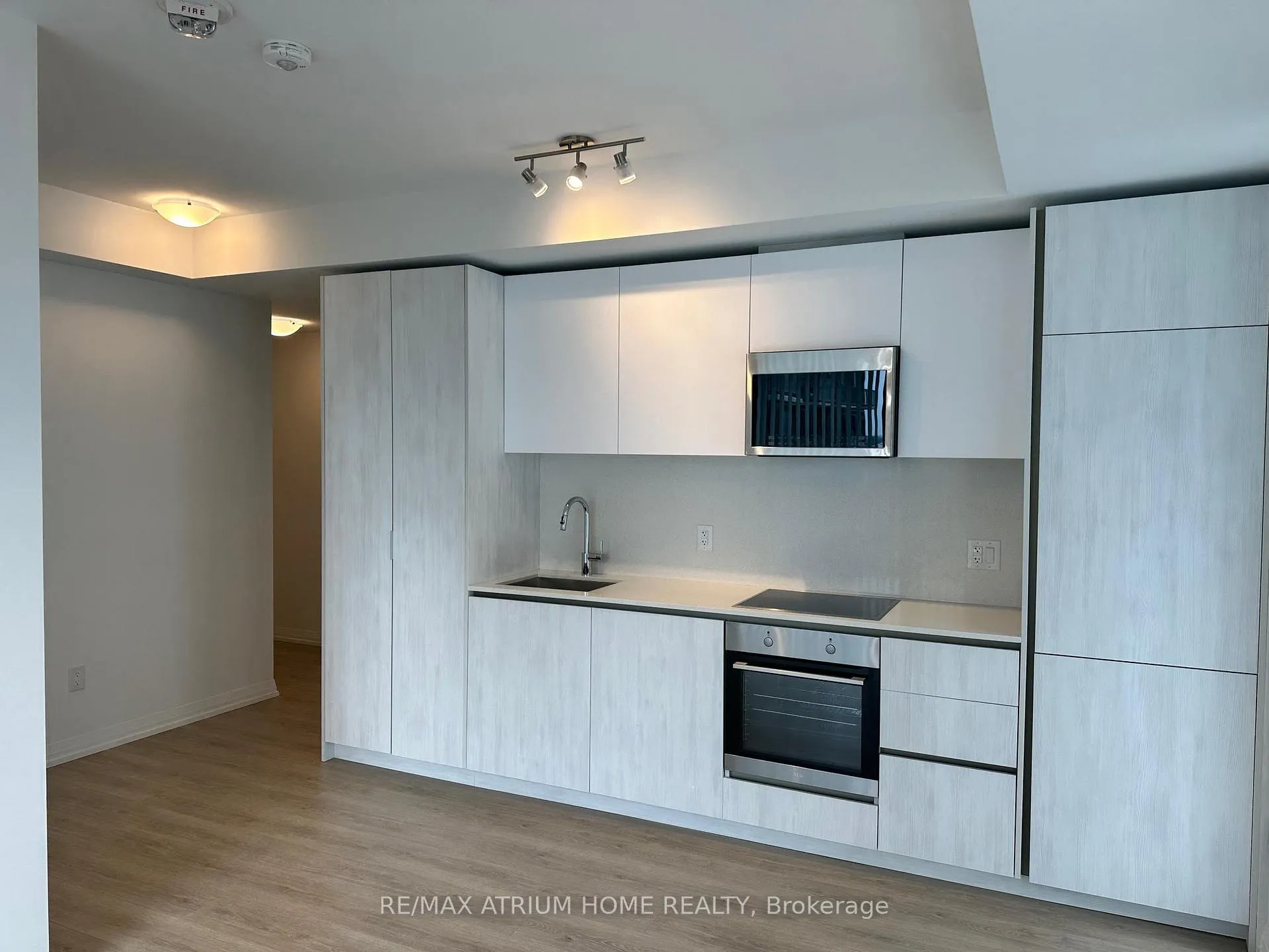 Photo 3 of Unit 2612, 8 Widmer Street, Toronto, Waterfront Communities — HOMEH