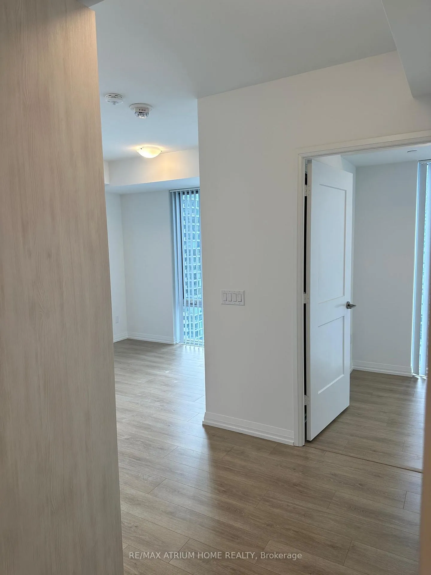 Photo 8 of Unit 2612, 8 Widmer Street, Toronto, Waterfront Communities — HOMEH