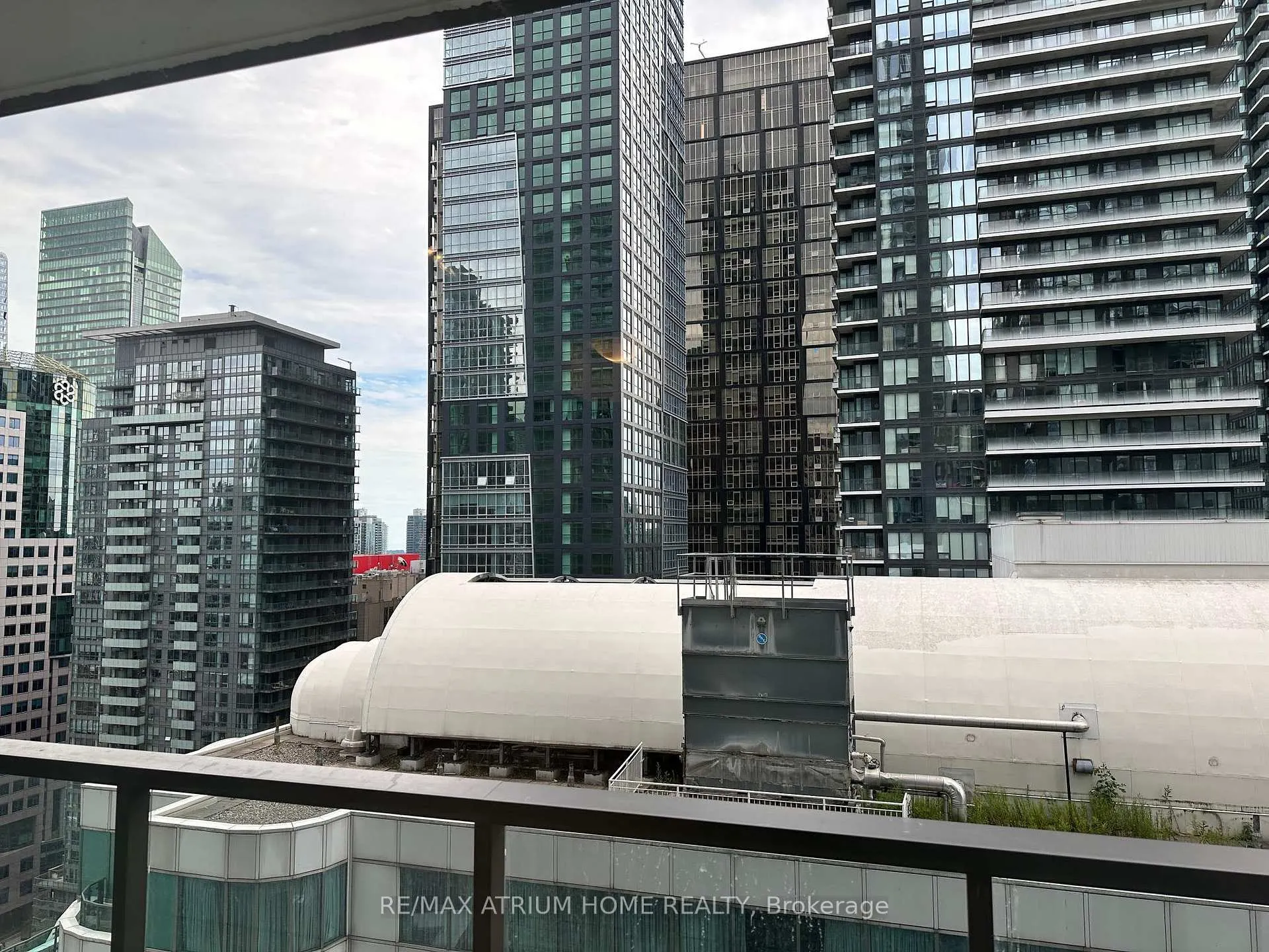 Photo 13 of Unit 2612, 8 Widmer Street, Toronto, Waterfront Communities — HOMEH