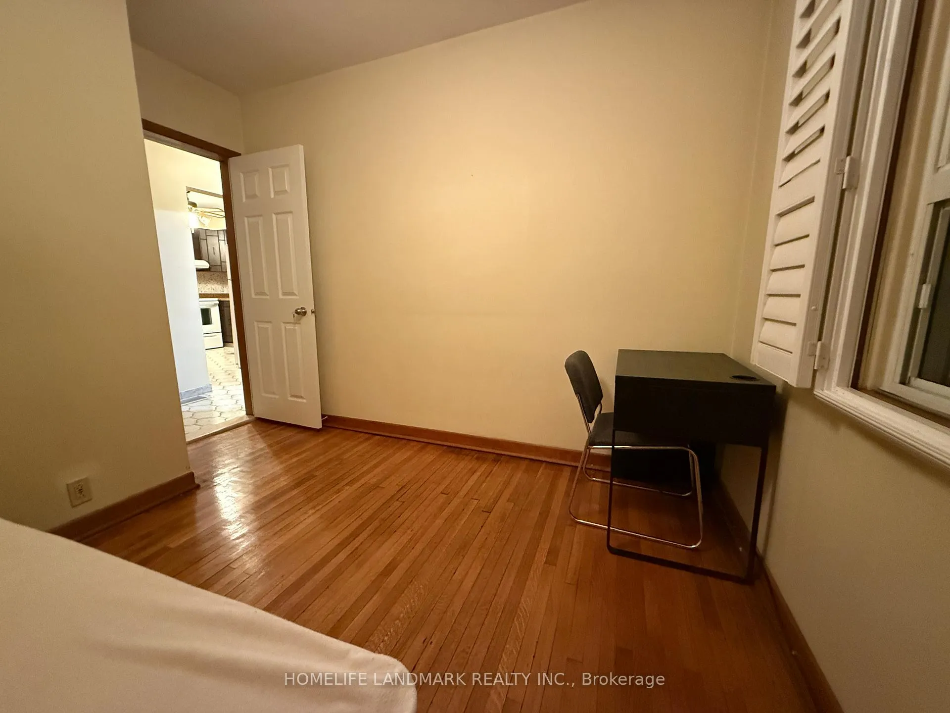 Photo 7 of 128 Chisholm Ave, Toronto, Woodbine-Lumsden — HOMEH