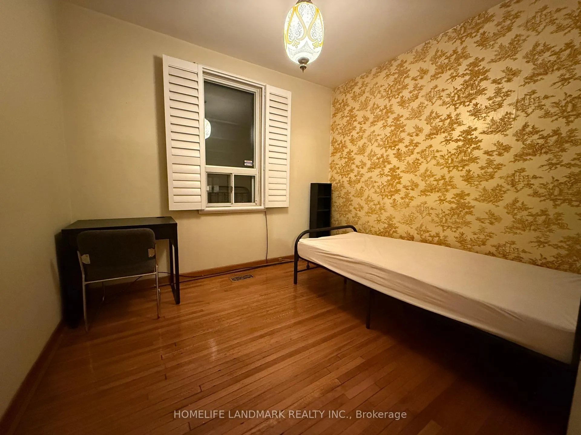 Photo 8 of 128 Chisholm Ave, Toronto, Woodbine-Lumsden — HOMEH