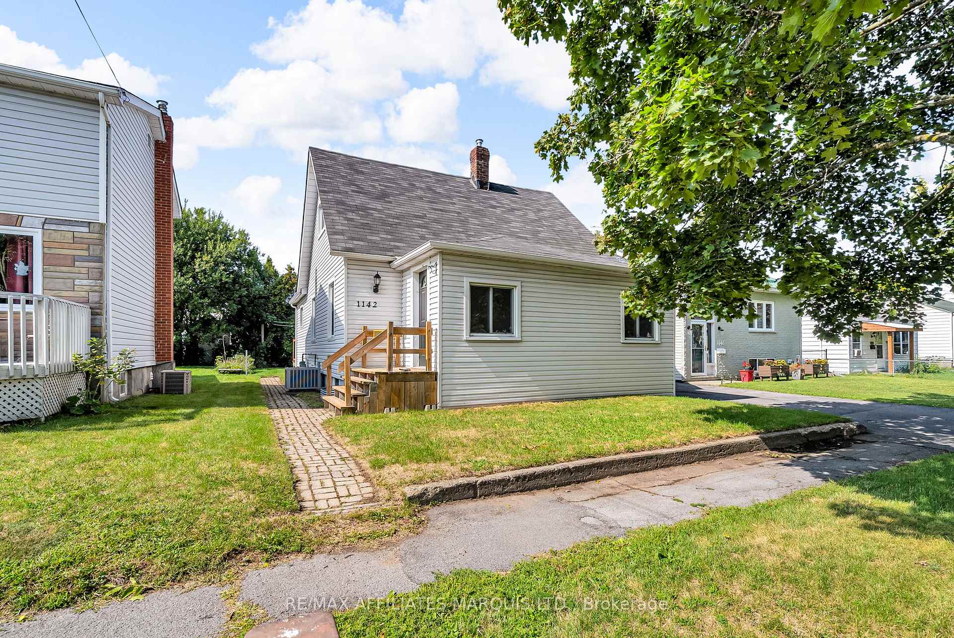 Photo 2 of 1142 Dieppe Street, Cornwall — HOMEH