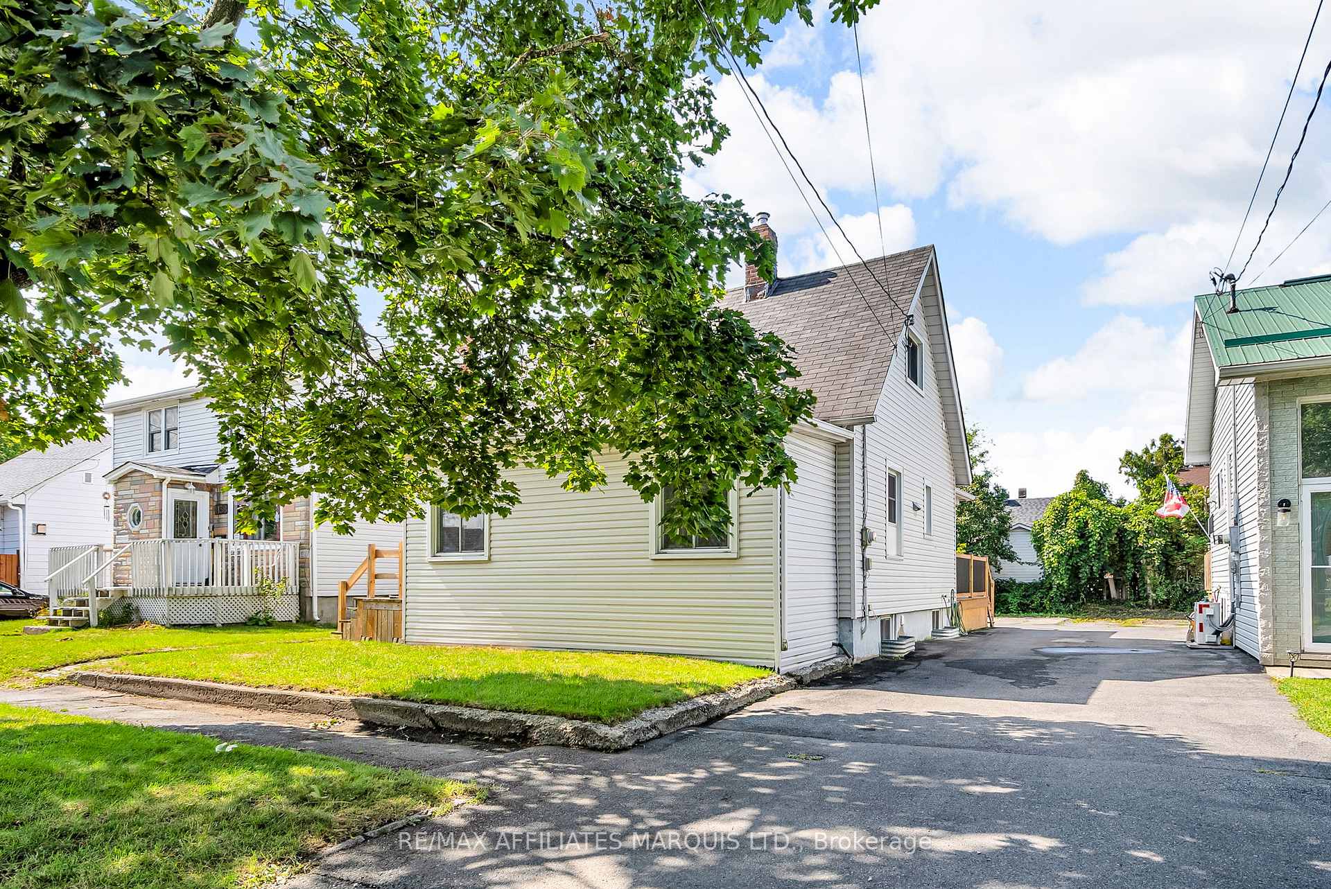 Photo 3 of 1142 Dieppe Street, Cornwall — HOMEH