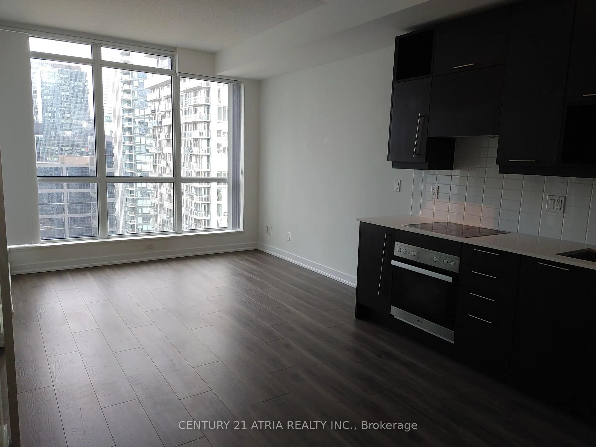 Photo 5 of Unit 2803, 30 Nelson Street, Toronto, Waterfront Communities — HOMEH