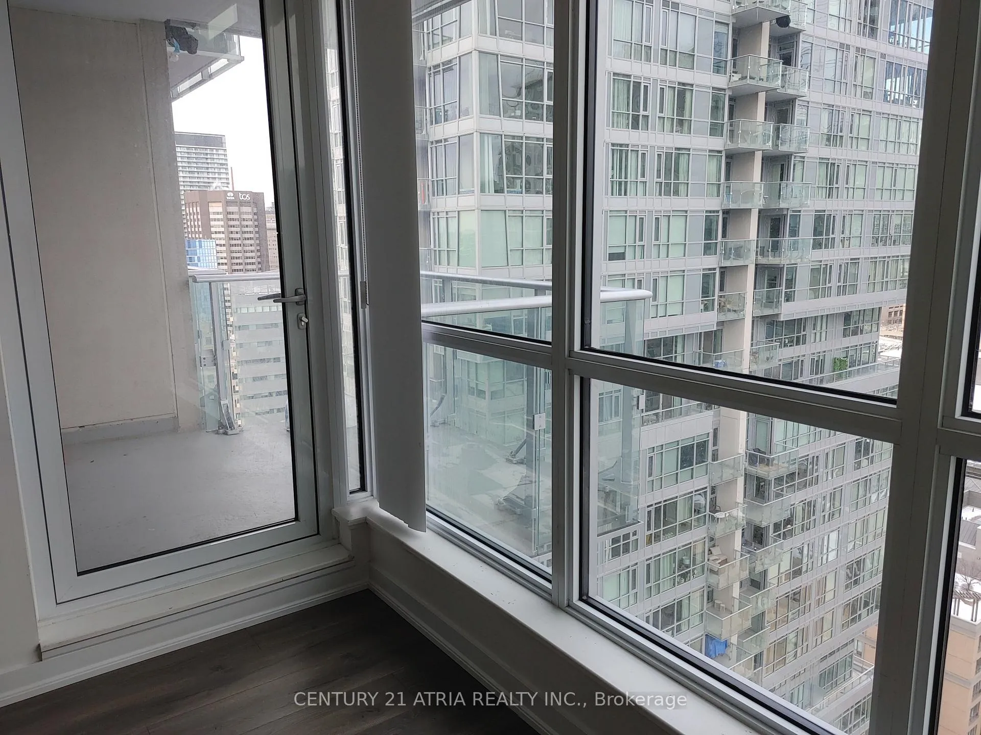 Photo 8 of Unit 2803, 30 Nelson Street, Toronto, Waterfront Communities — HOMEH