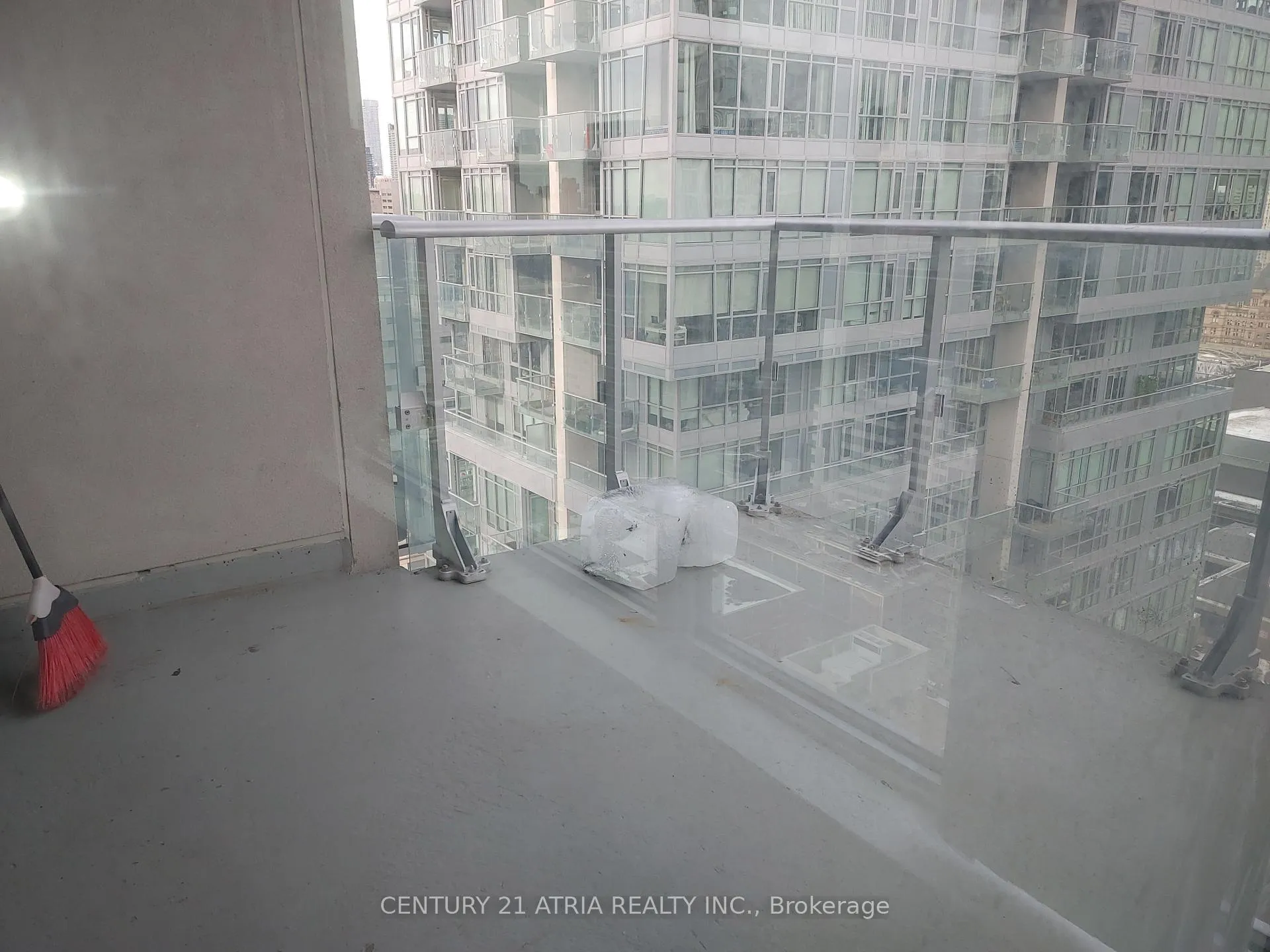Photo 9 of Unit 2803, 30 Nelson Street, Toronto, Waterfront Communities — HOMEH