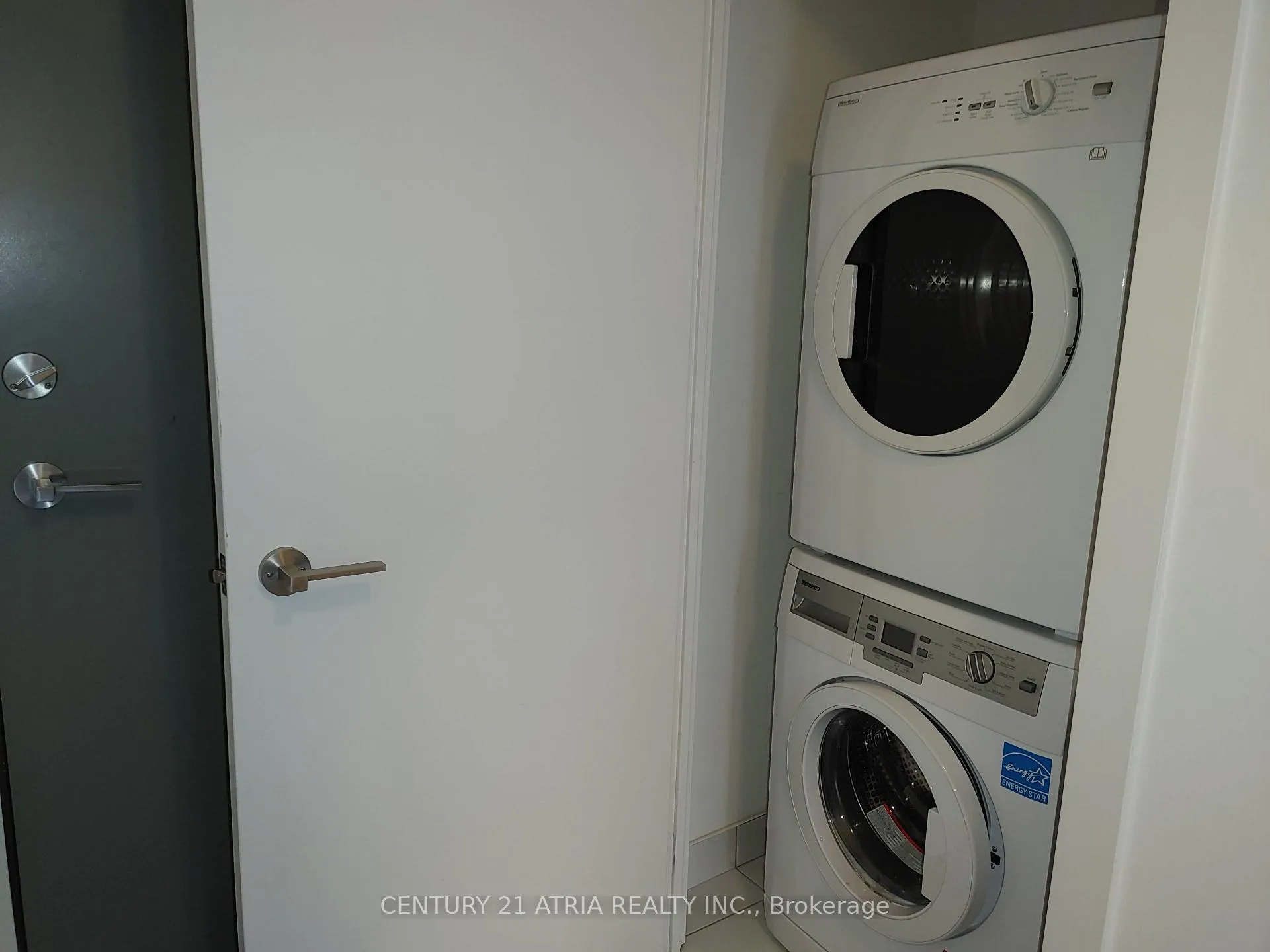 Photo 14 of Unit 2803, 30 Nelson Street, Toronto, Waterfront Communities — HOMEH