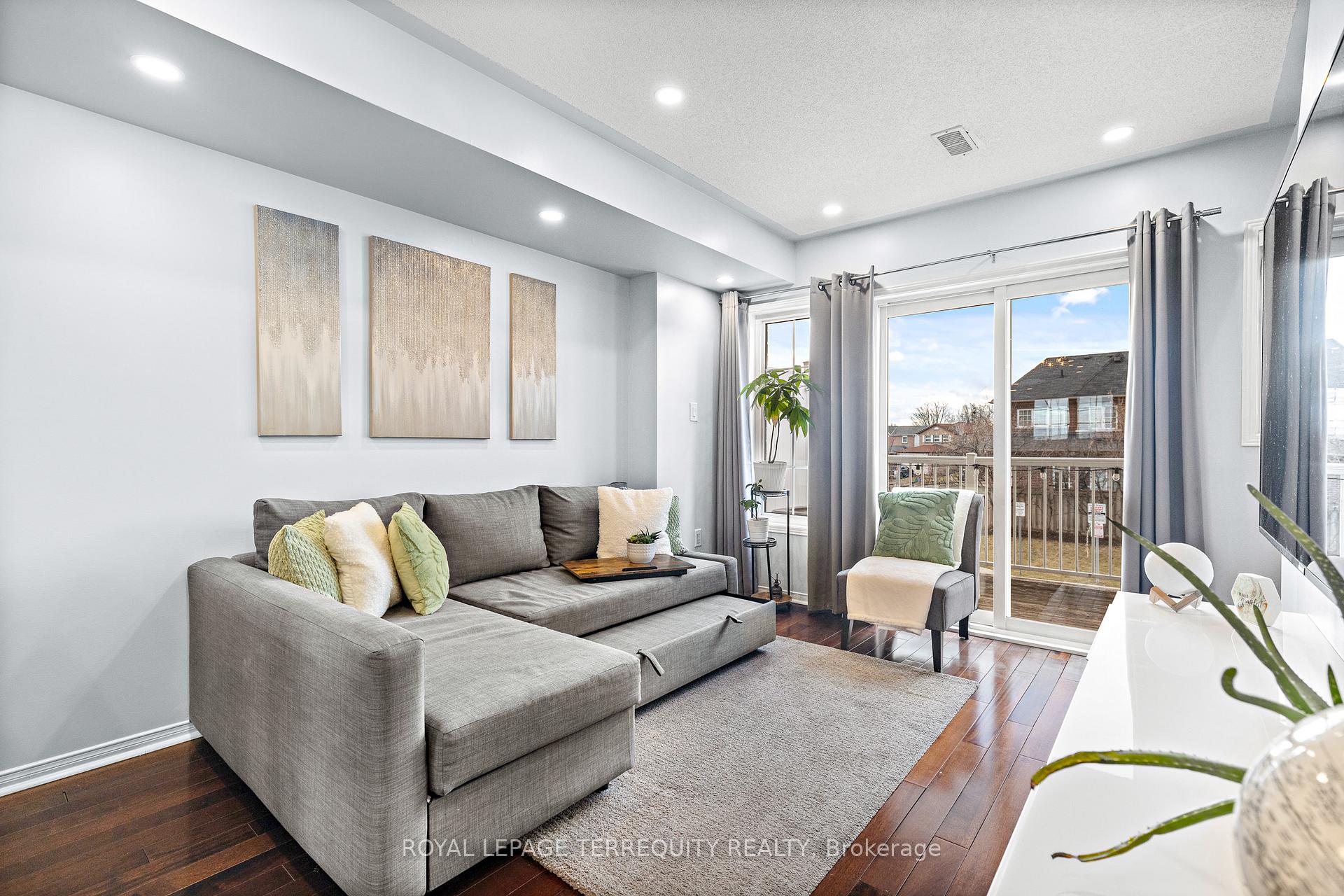 Photo 7 of 49 Cooperage Lane, Ajax, Central — HOMEH