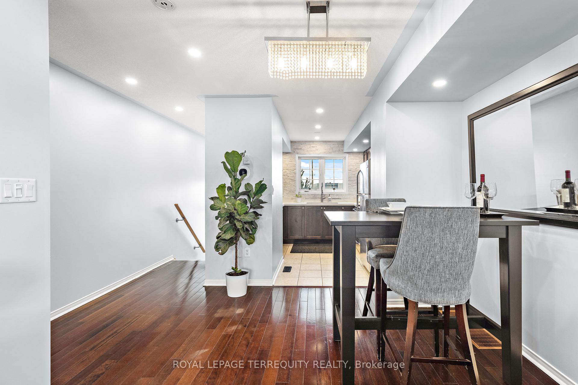 Photo 11 of 49 Cooperage Lane, Ajax, Central — HOMEH