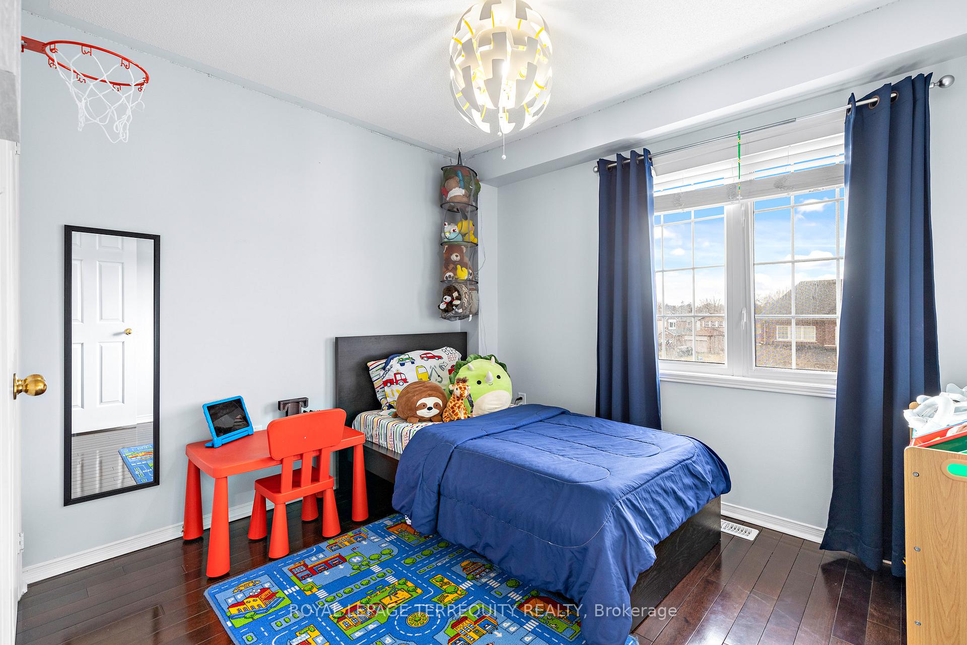 Photo 15 of 49 Cooperage Lane, Ajax, Central — HOMEH