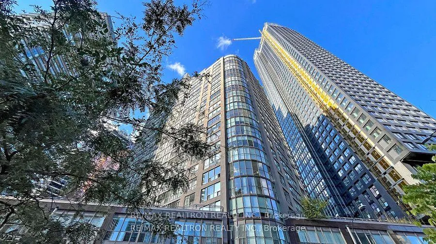 Front of Unit 1902, 24 Wellesley Street W