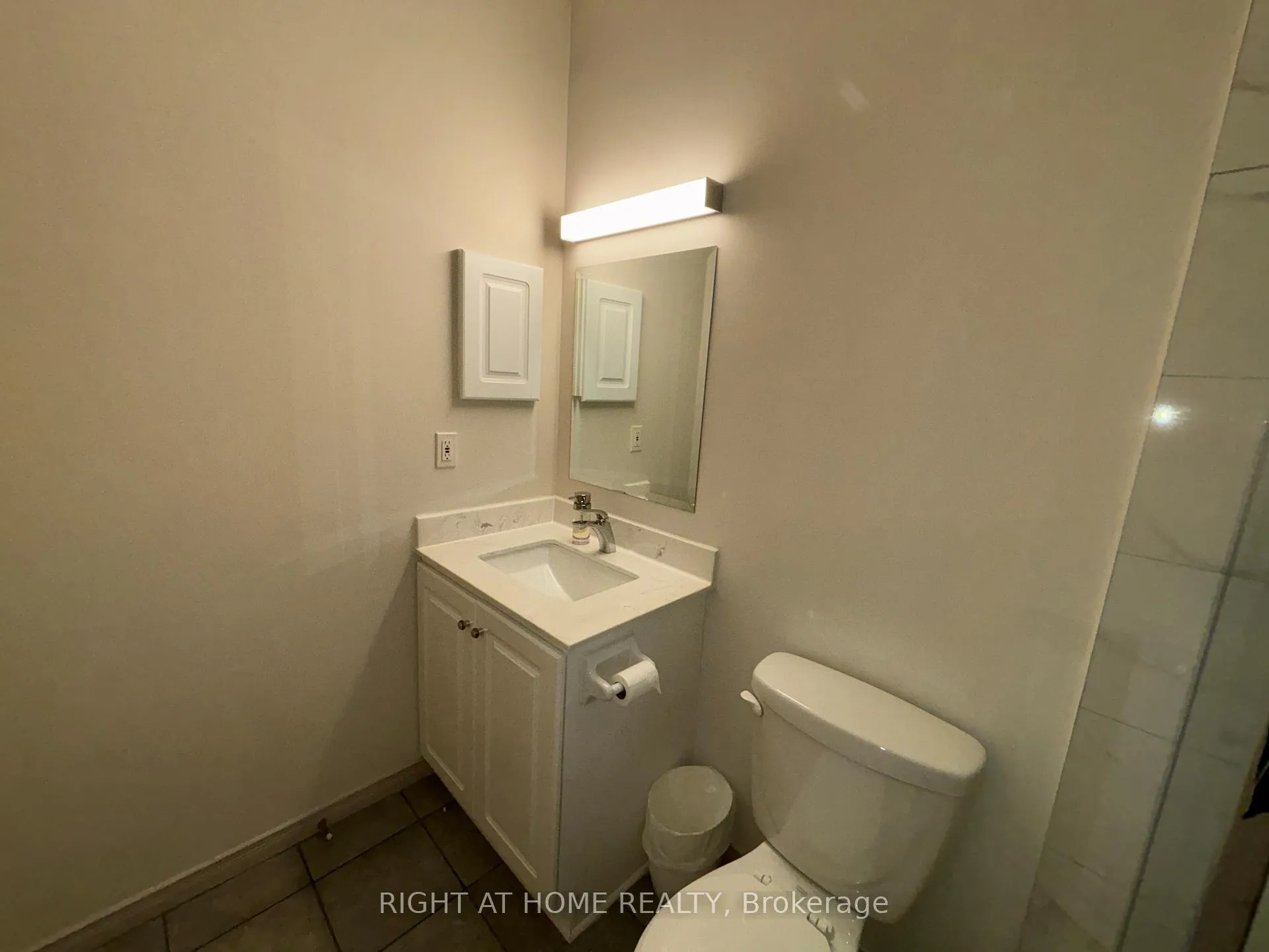 Photo 11 of Unit 1203, 393 King Street W, Toronto, Waterfront Communities — HOMEH