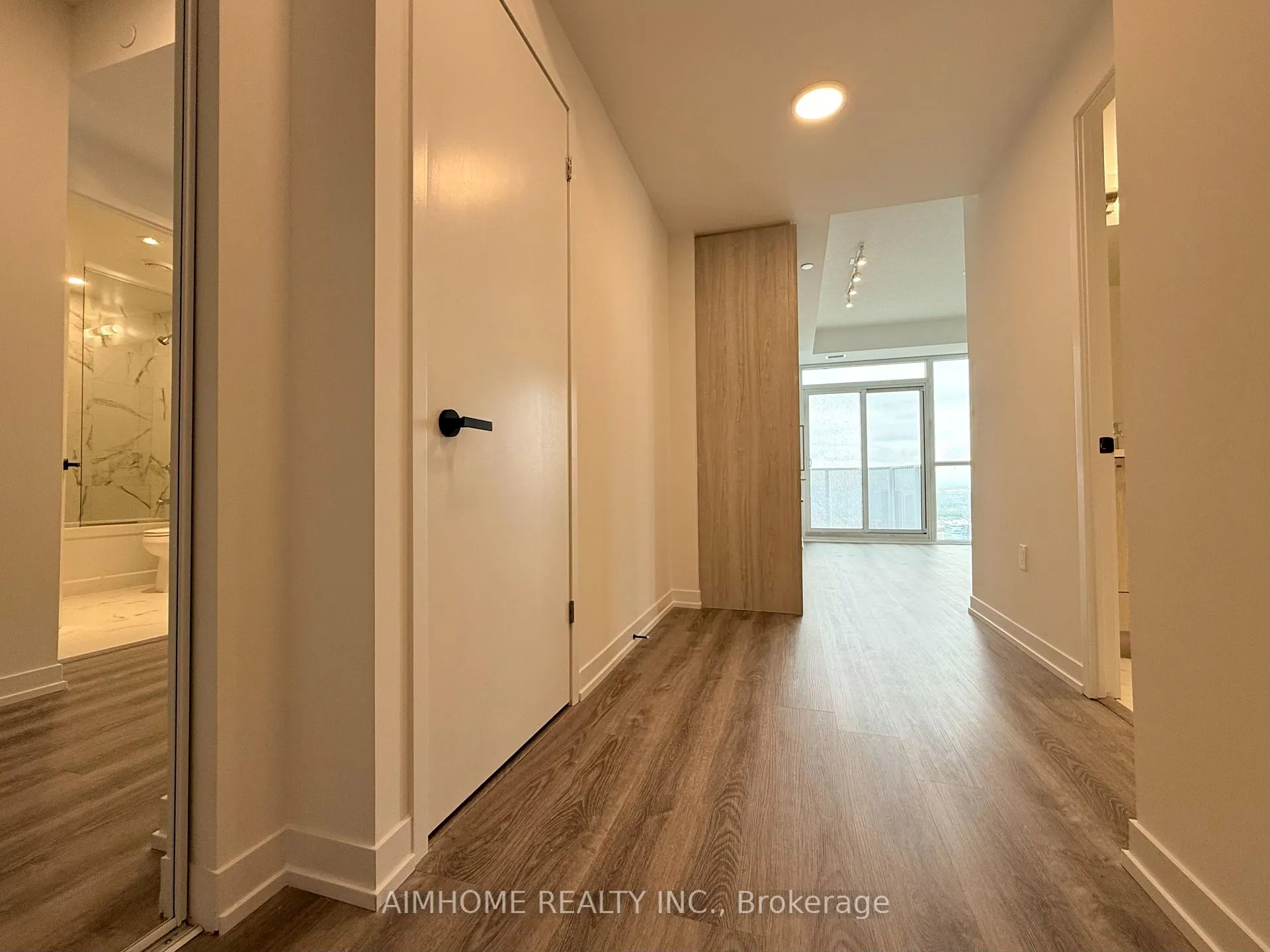 Photo 2 of Unit 4511, 195 Commerce Street, Vaughan, Vaughan Corporate Centre — HOMEH