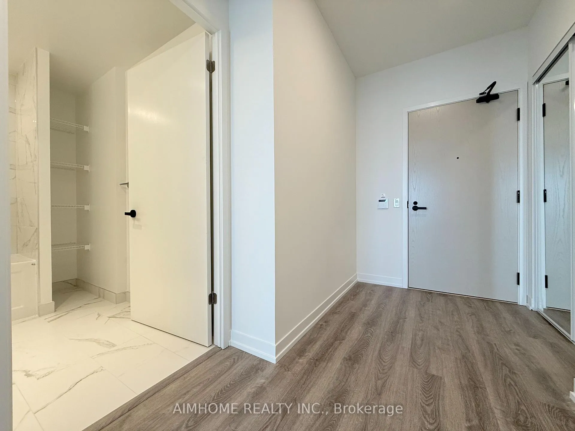 Photo 3 of Unit 4511, 195 Commerce Street, Vaughan, Vaughan Corporate Centre — HOMEH