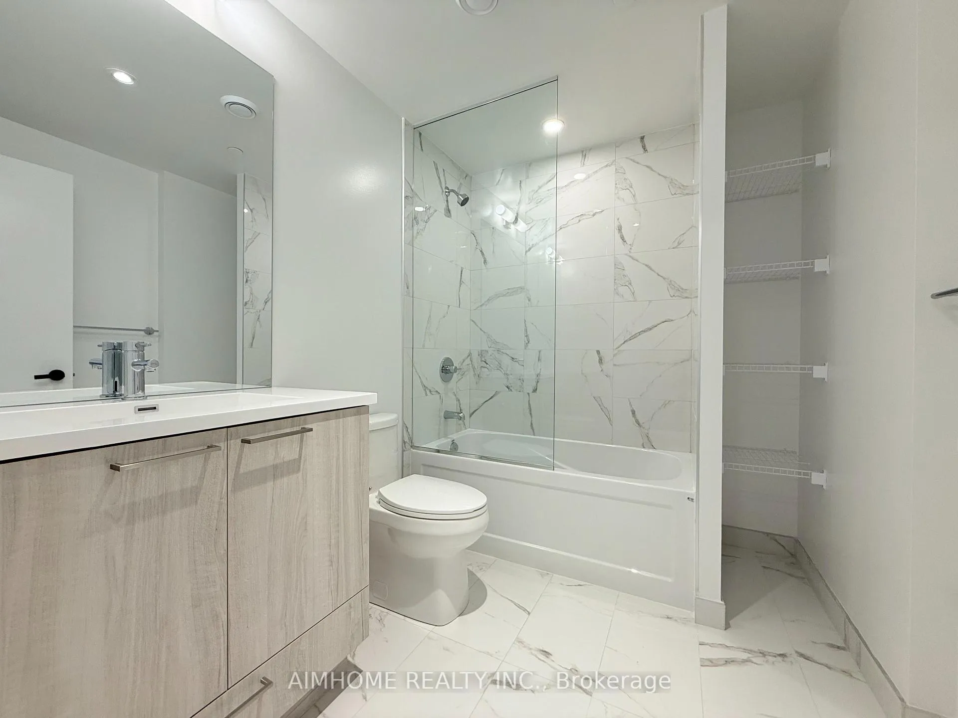 Photo 4 of Unit 4511, 195 Commerce Street, Vaughan, Vaughan Corporate Centre — HOMEH