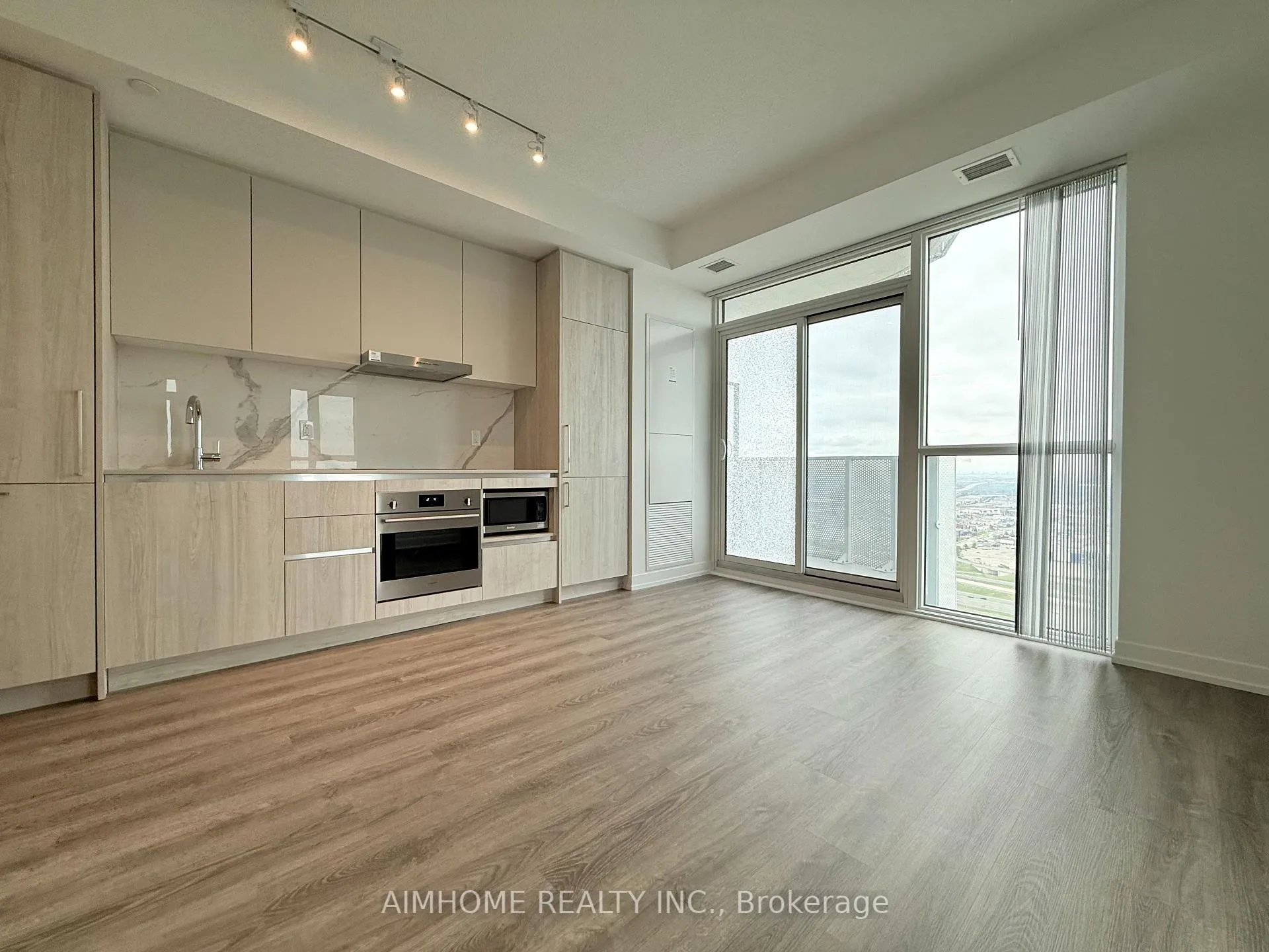 Photo 5 of Unit 4511, 195 Commerce Street, Vaughan, Vaughan Corporate Centre — HOMEH