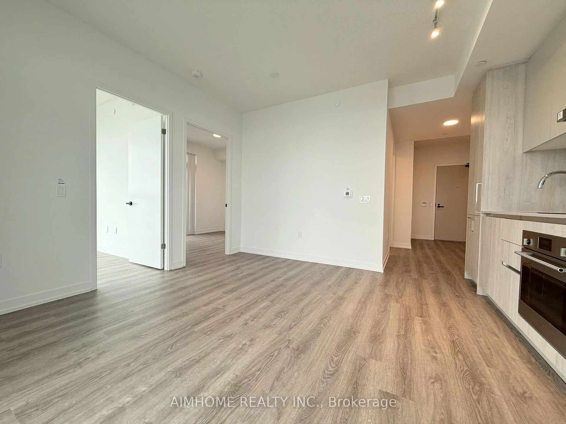 Photo 8 of Unit 4511, 195 Commerce Street, Vaughan, Vaughan Corporate Centre — HOMEH