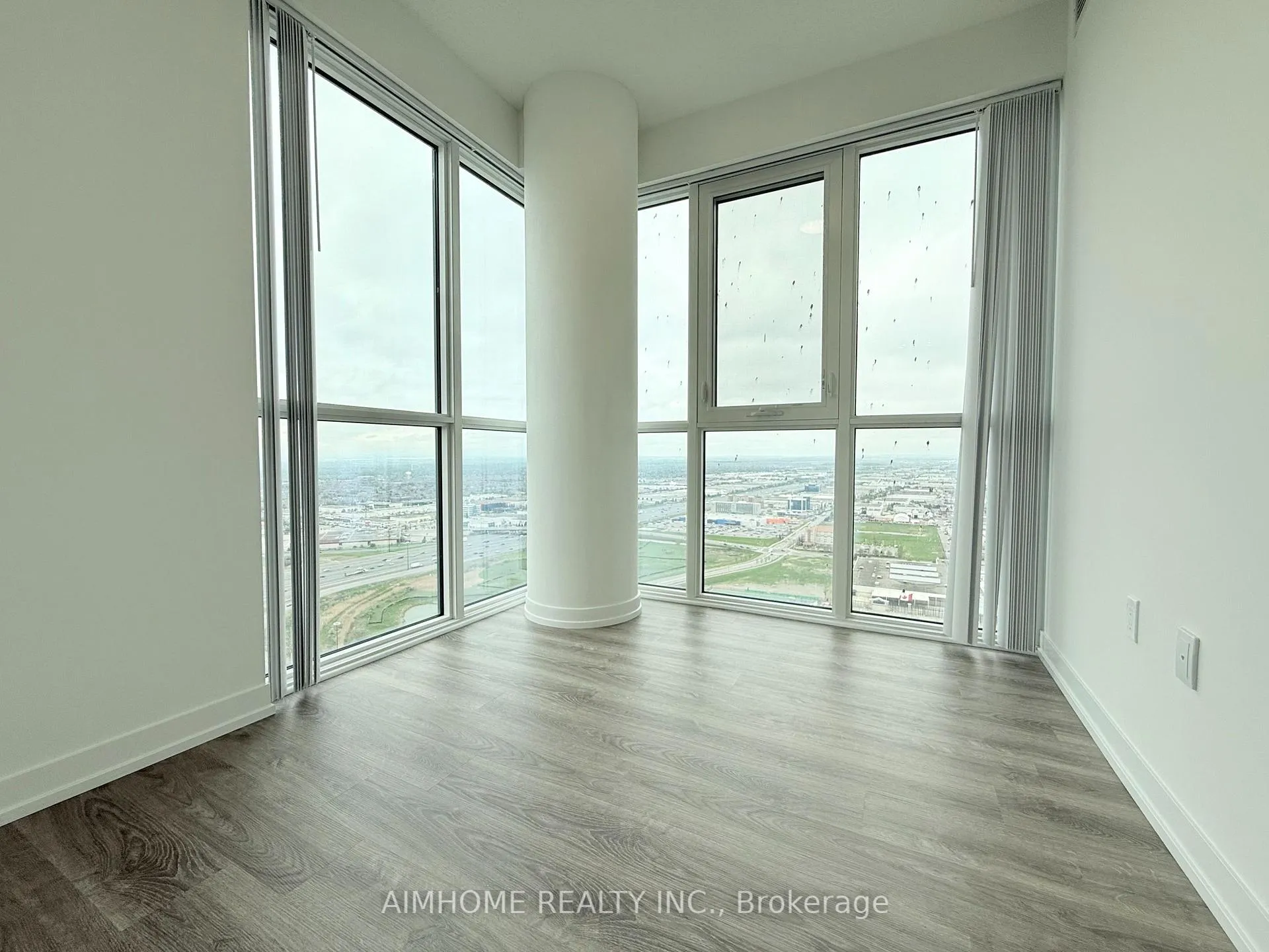 Photo 11 of Unit 4511, 195 Commerce Street, Vaughan, Vaughan Corporate Centre — HOMEH