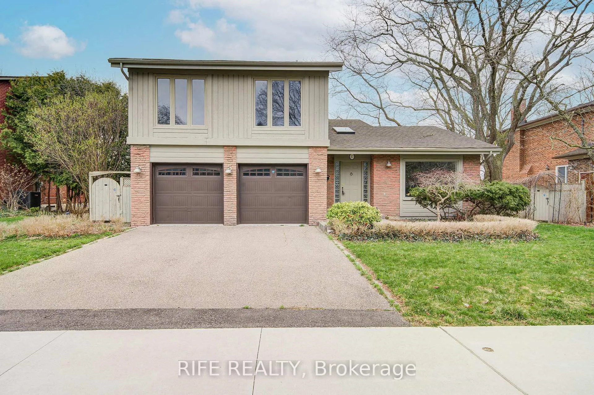 Front of 17 Bramble Drive