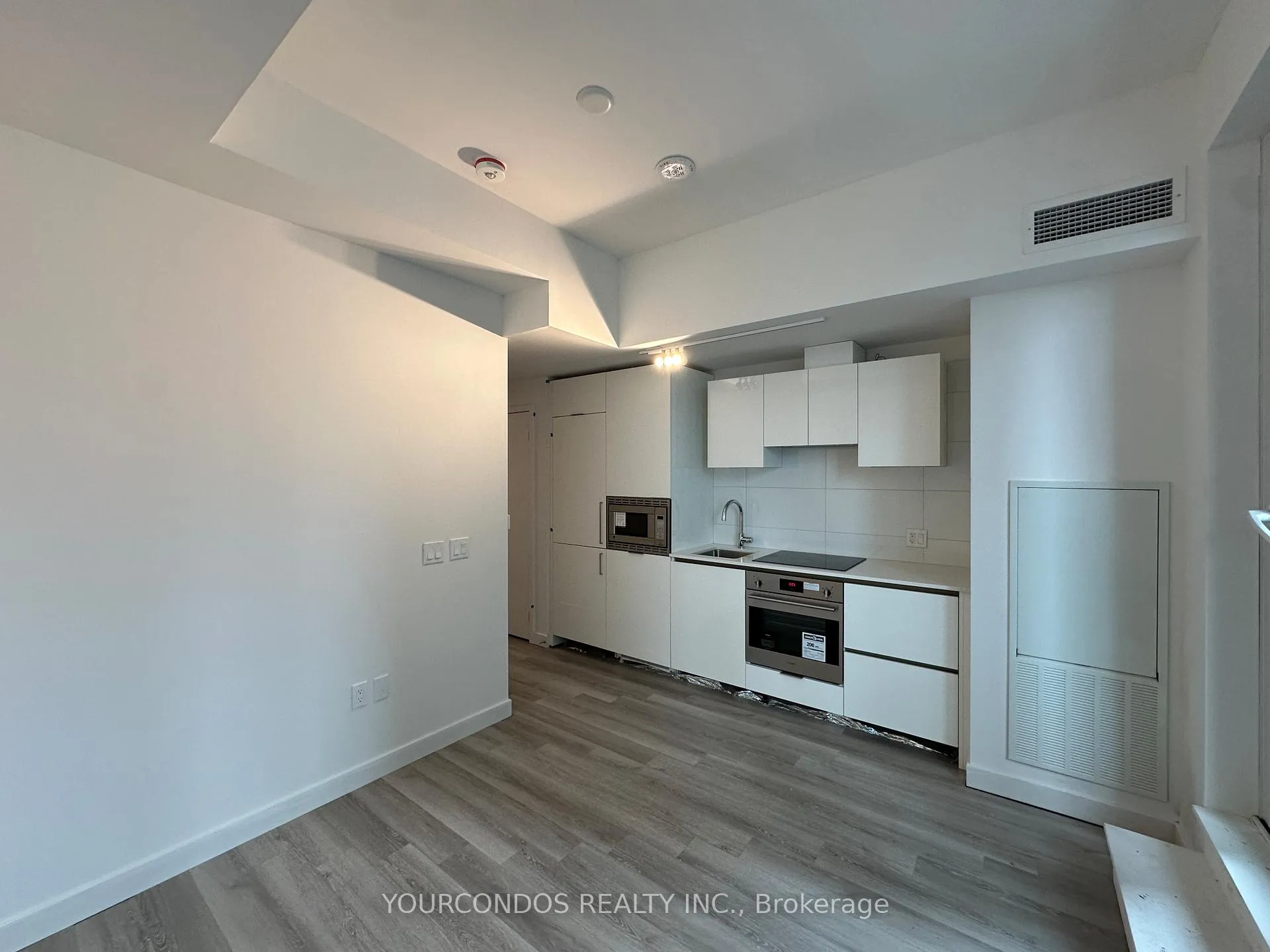 Photo 2 of Unit 1205, 238 Simcoe Street, Toronto, Kensington-Chinatown — HOMEH