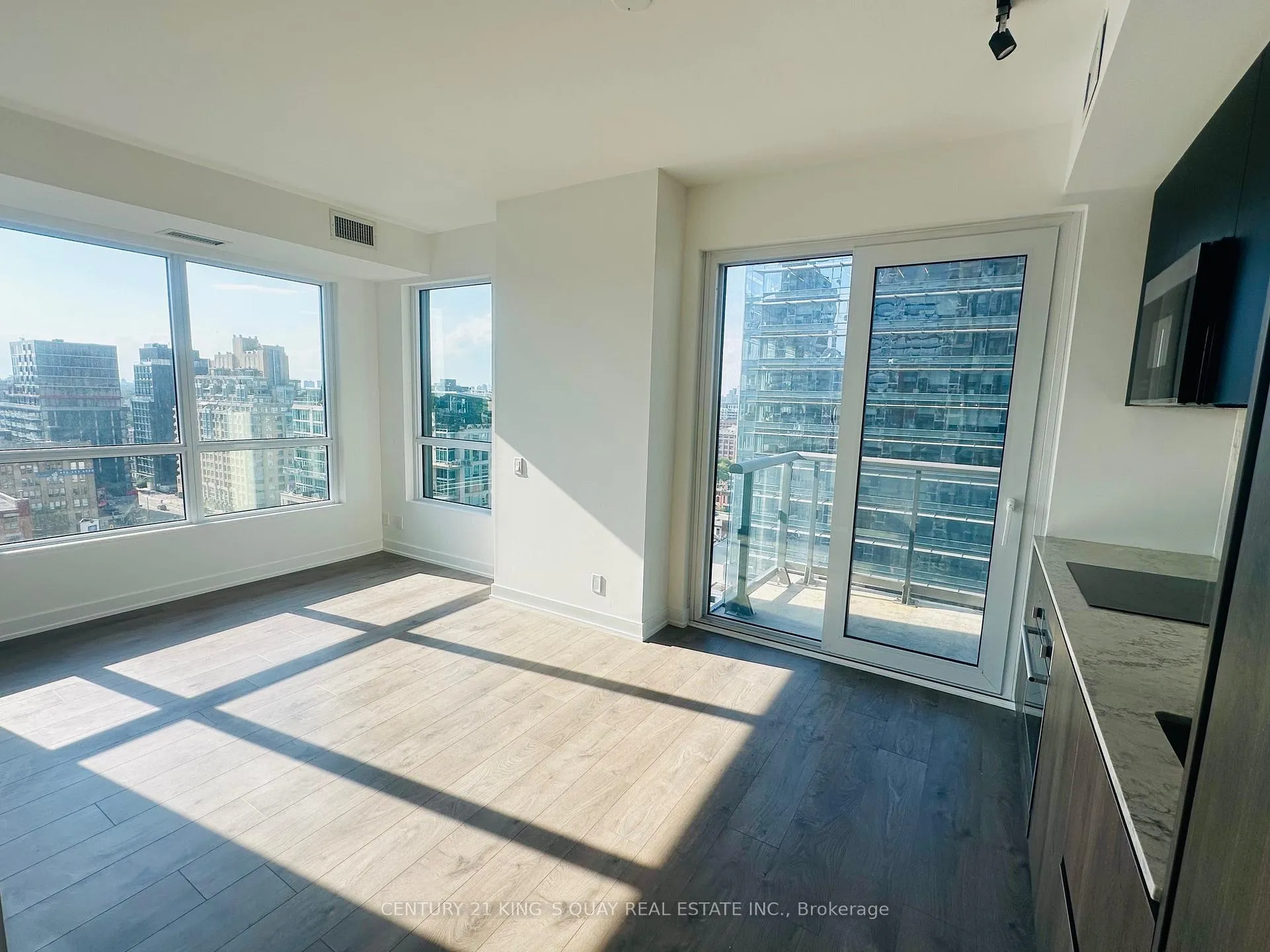 Photo 5 of Unit 1623, 108 Peter Street, Toronto, Waterfront Communities — HOMEH