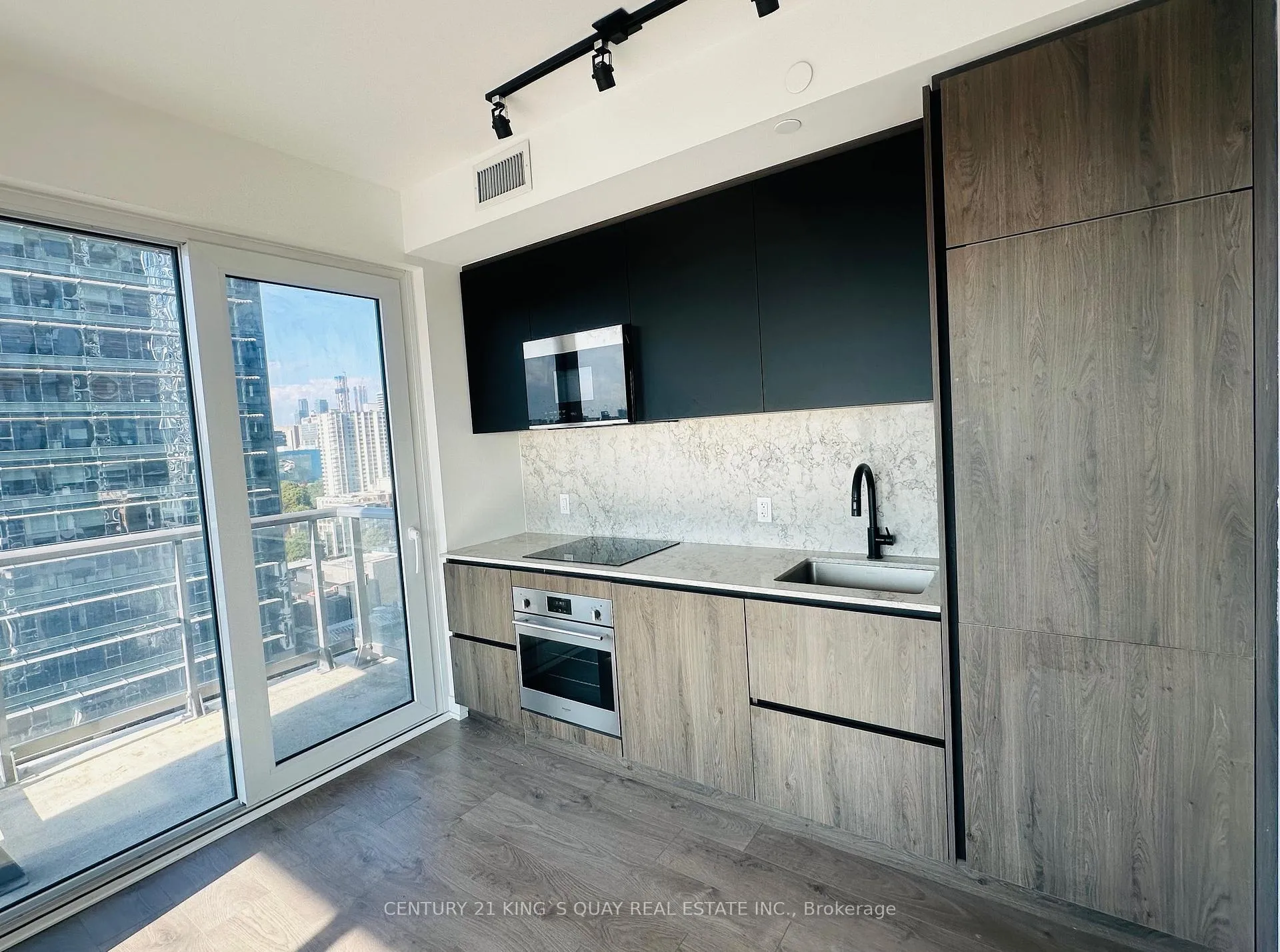 Photo 6 of Unit 1623, 108 Peter Street, Toronto, Waterfront Communities — HOMEH