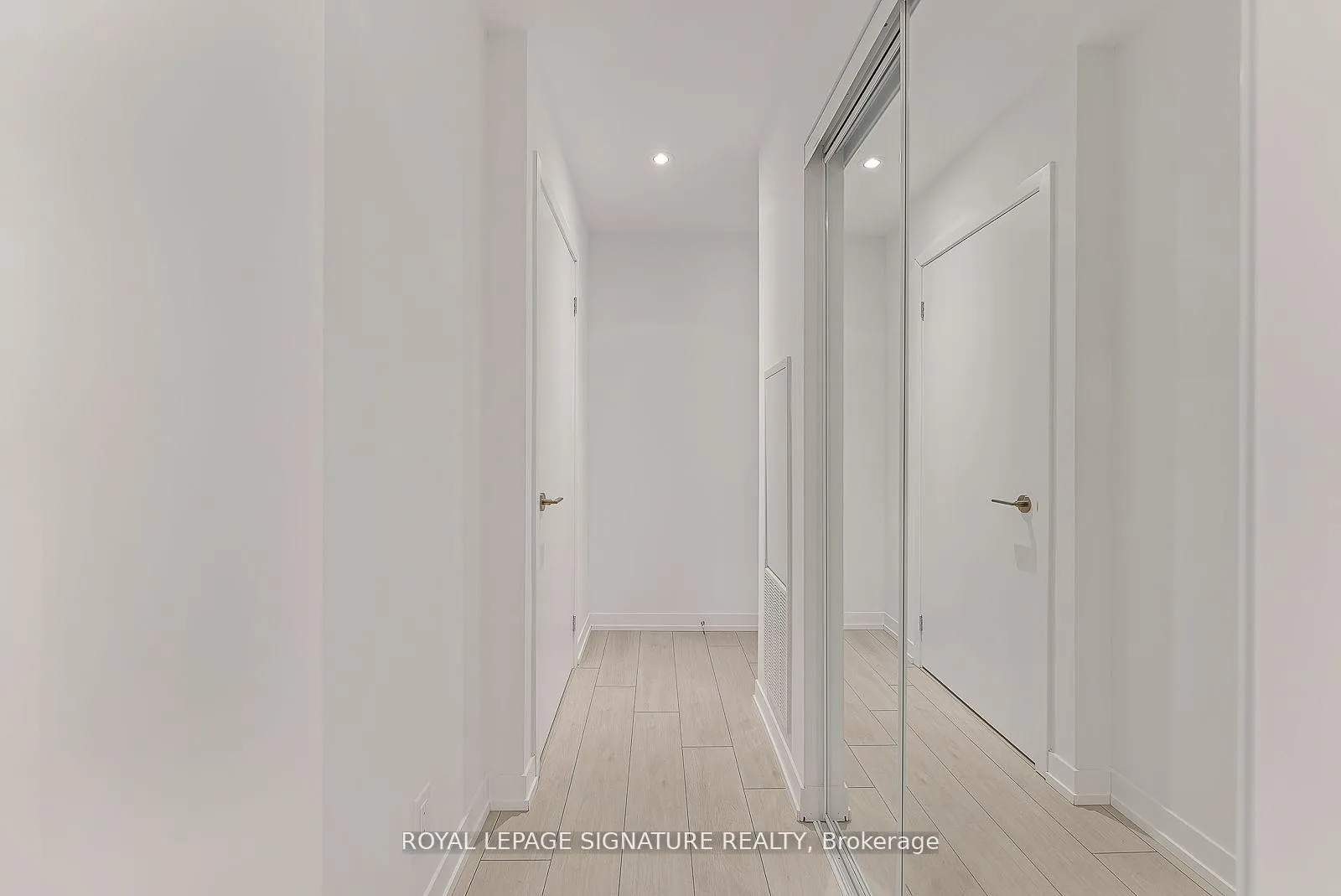 Photo 2 of Unit 522, 55 Mercer Street, Toronto, Waterfront Communities — HOMEH