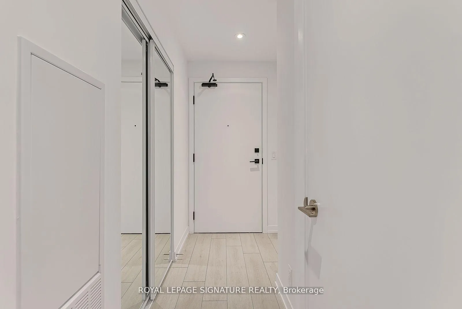 Photo 3 of Unit 522, 55 Mercer Street, Toronto, Waterfront Communities — HOMEH