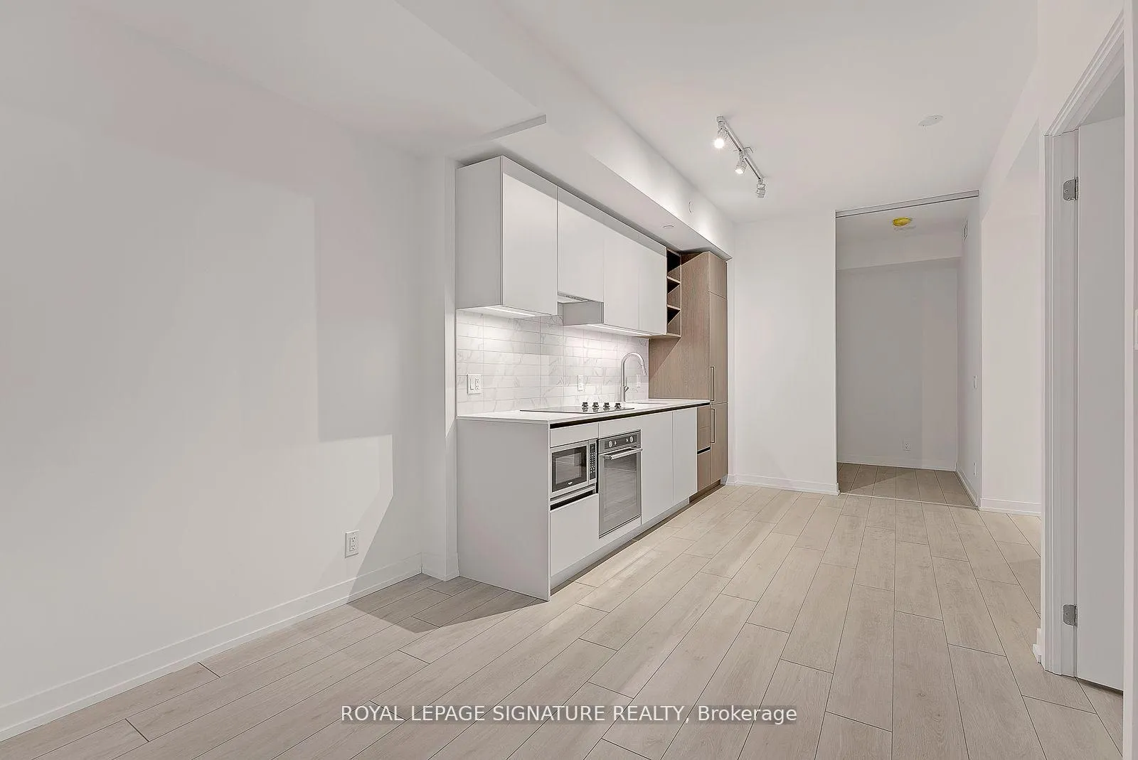 Photo 6 of Unit 522, 55 Mercer Street, Toronto, Waterfront Communities — HOMEH