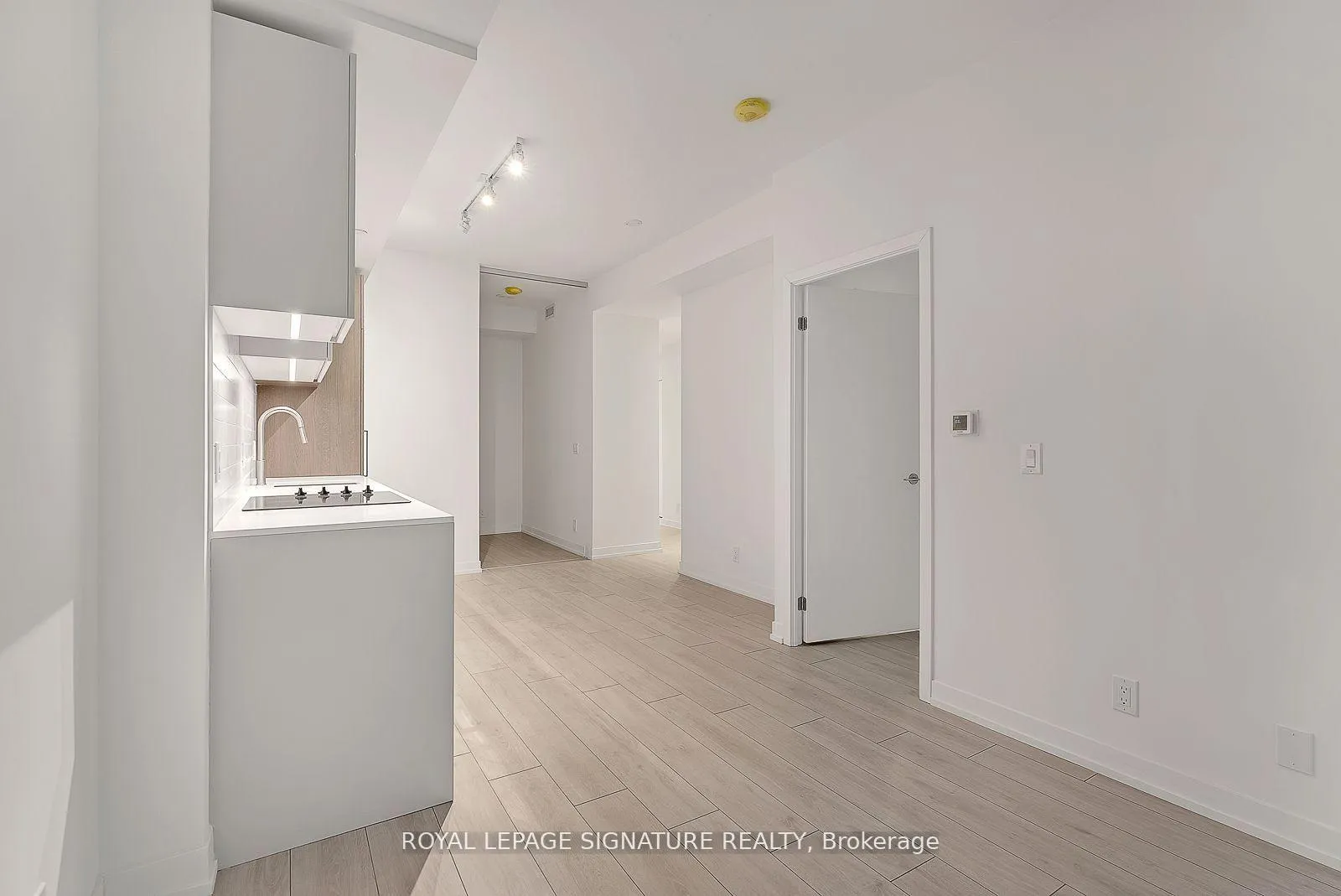 Photo 8 of Unit 522, 55 Mercer Street, Toronto, Waterfront Communities — HOMEH