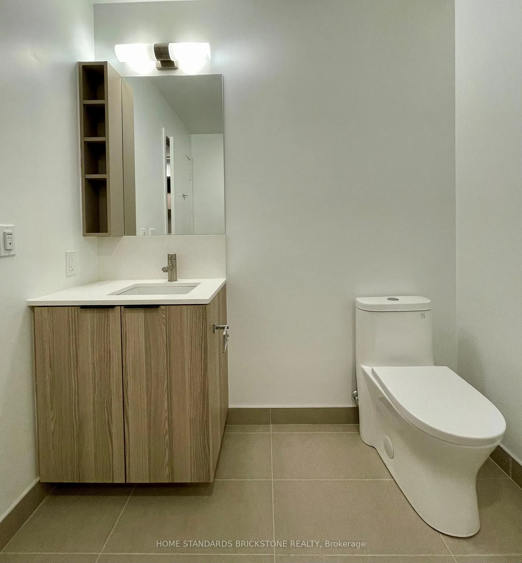 Photo 6 of Unit 2006, 55 Mercer Street, Toronto, Waterfront Communities — HOMEH