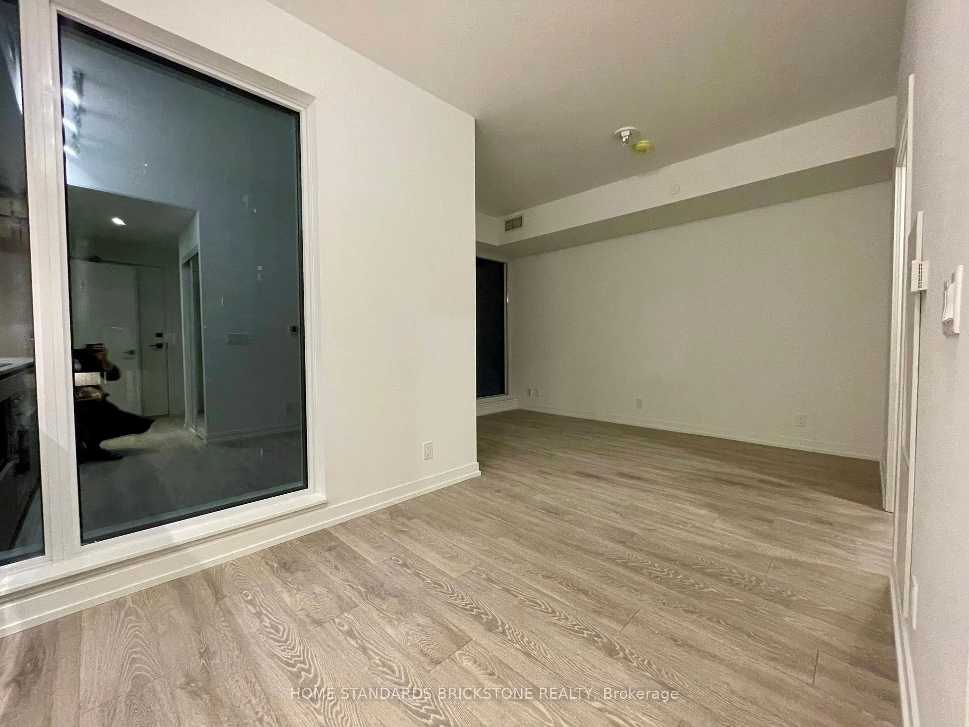 Photo 9 of Unit 2006, 55 Mercer Street, Toronto, Waterfront Communities — HOMEH