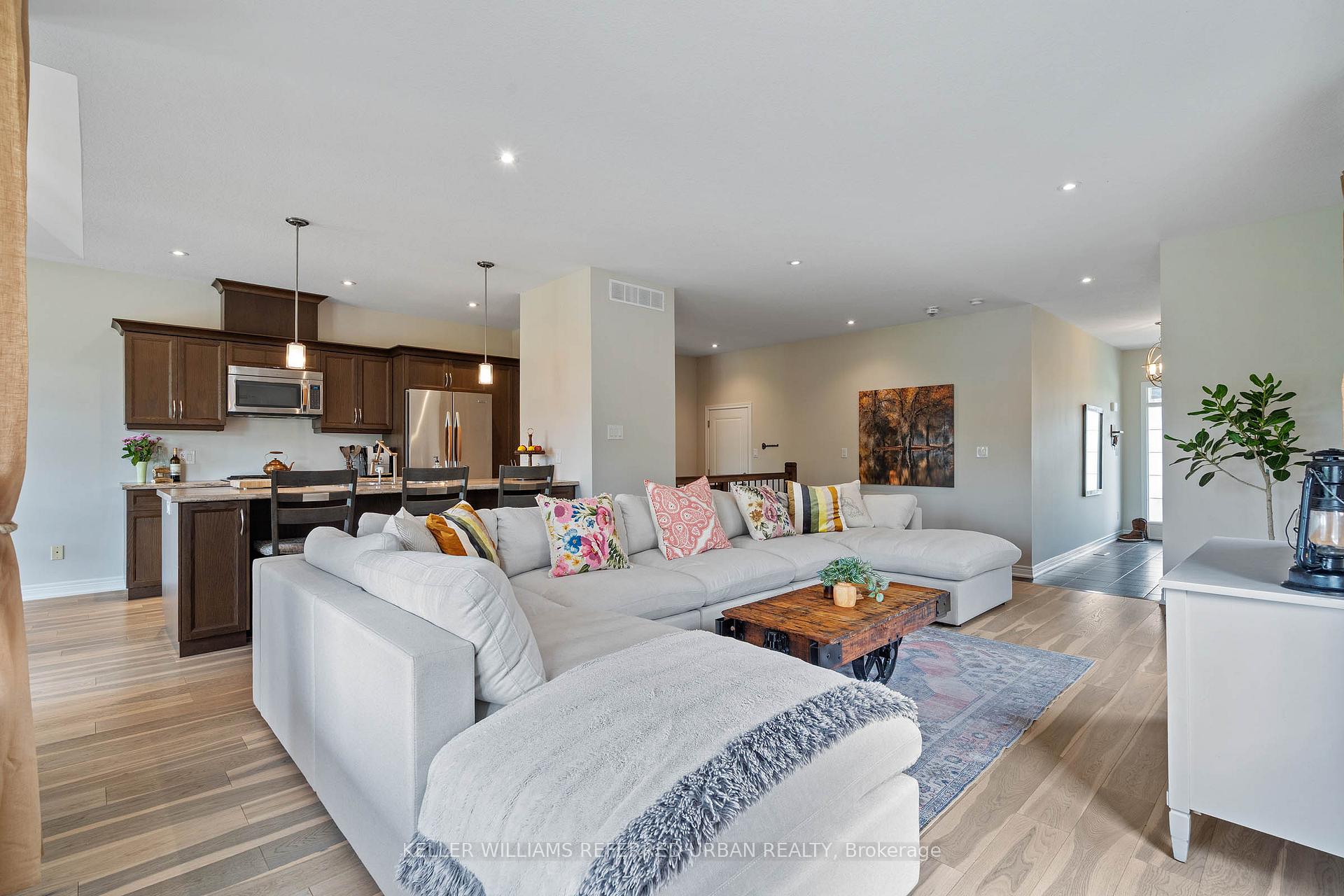 Photo 8 of 21 Balmoral Street, Brant, Paris — HOMEH