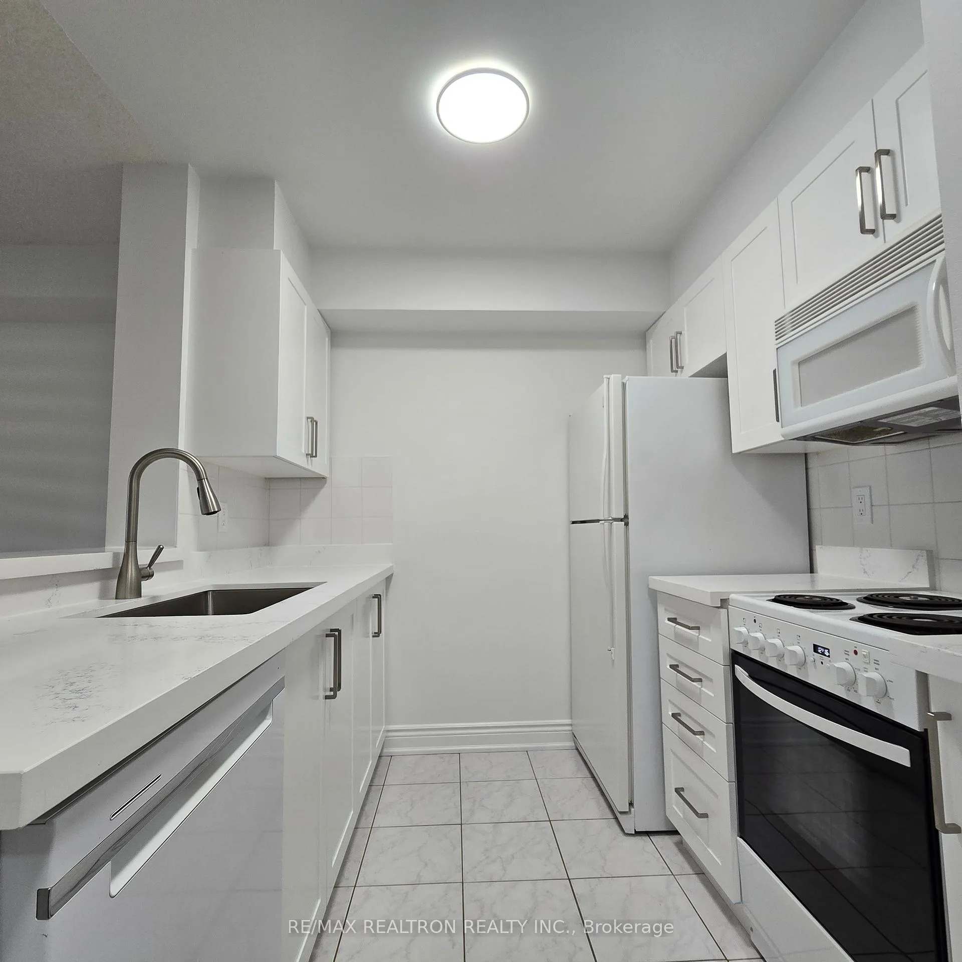 Photo 11 of Unit 806, 152 St Patrick Street, Toronto, Kensington-Chinatown — HOMEH
