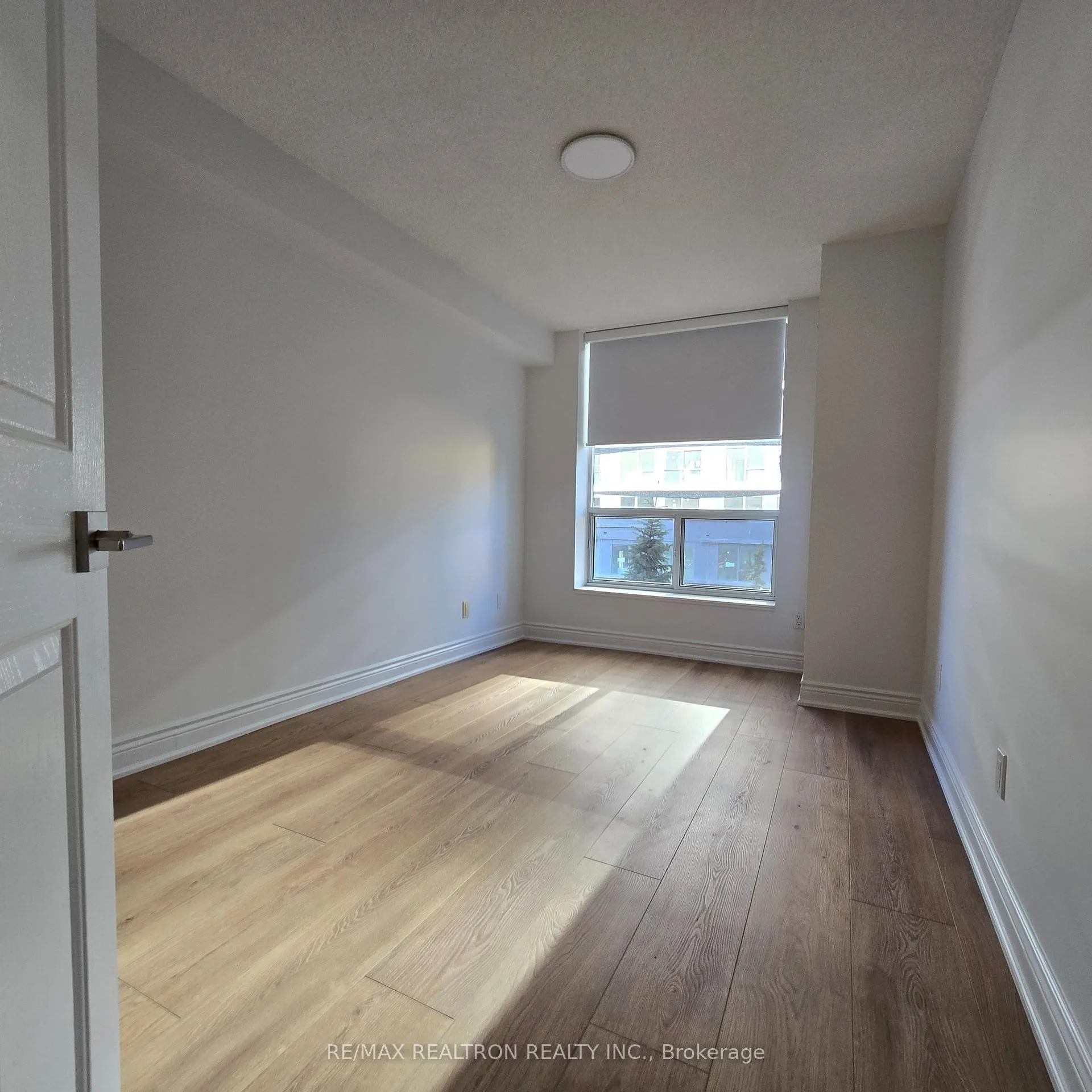 Photo 13 of Unit 806, 152 St Patrick Street, Toronto, Kensington-Chinatown — HOMEH