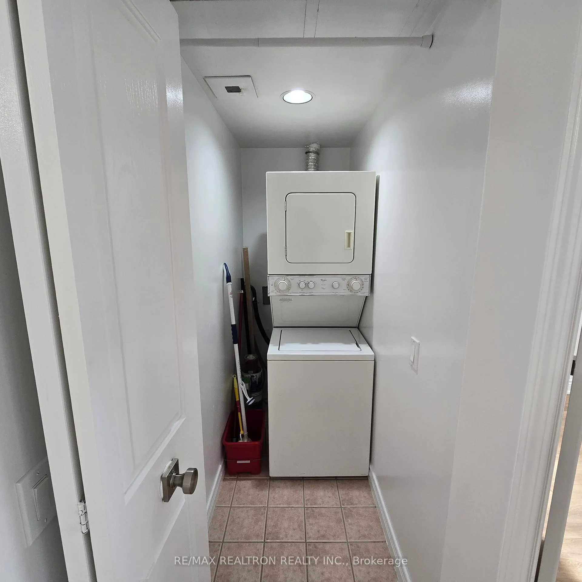 Photo 18 of Unit 806, 152 St Patrick Street, Toronto, Kensington-Chinatown — HOMEH