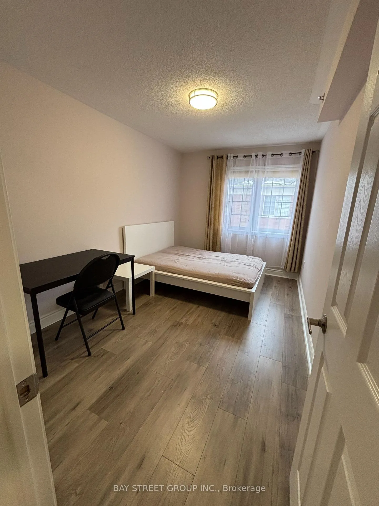Photo 6 of Unit 33, 8 Brighton Place, Vaughan, Crestwood-Springfarm-Yorkhill — HOMEH